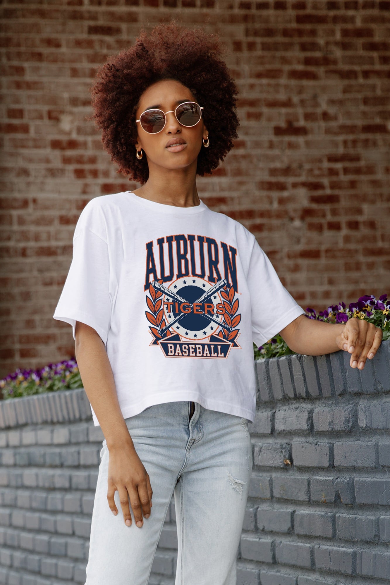 AUBURN TIGERS BASES LOADED BOXY FIT WOMEN'S CROP TEE