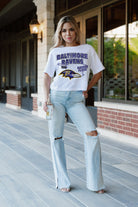 BALTIMORE RAVENS GAMEDAY GOALS BOXY FIT WOMEN'S CROP TEE