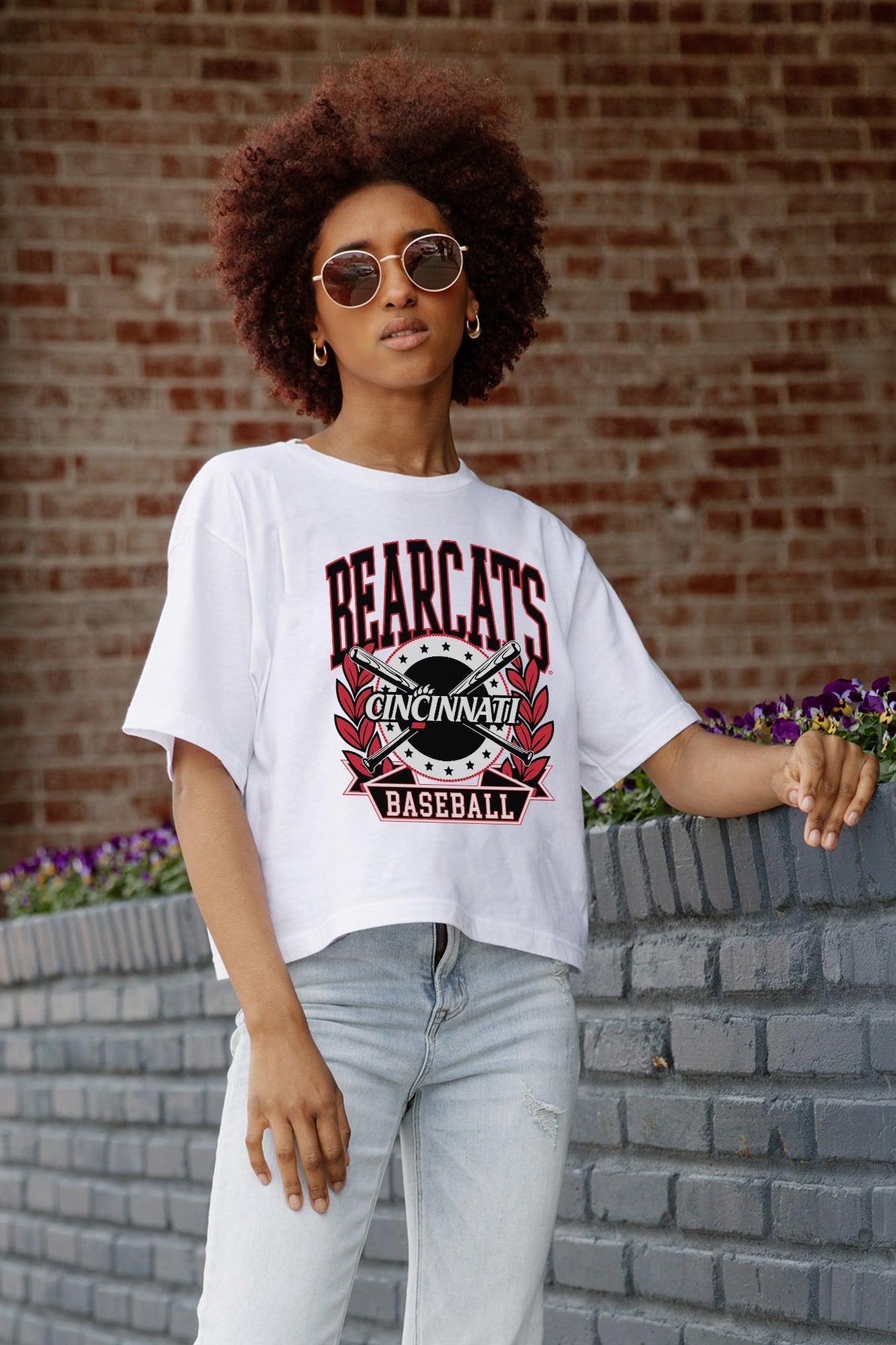 CINCINNATI BEARCATS BASES LOADED BOXY FIT WOMEN'S CROP TEE