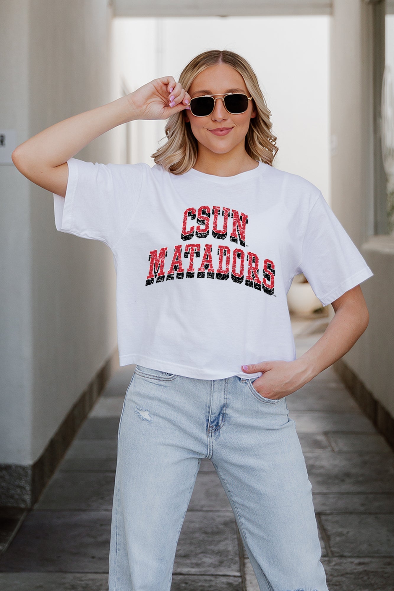 CAL STATE NORTHRIDGE MATADORS CLAIM TO FAME BOXY FIT WOMEN'S CROPPED TEE