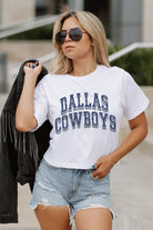 DALLAS COWBOYS CLAIM TO FAME BOXY FIT WOMEN'S CROPPED TEE