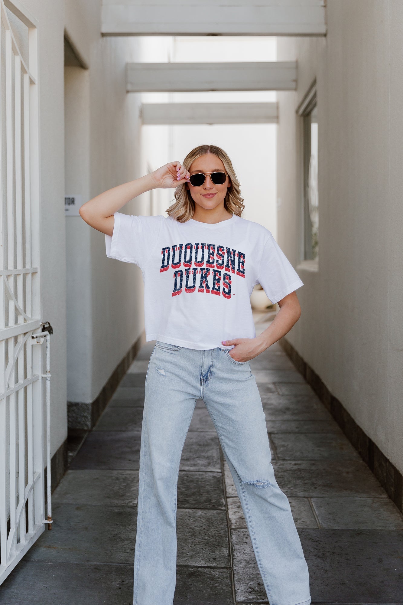 DUQUESNE UNIVERSITY DUKES CLAIM TO FAME BOXY FIT WOMEN'S CROPPED TEE