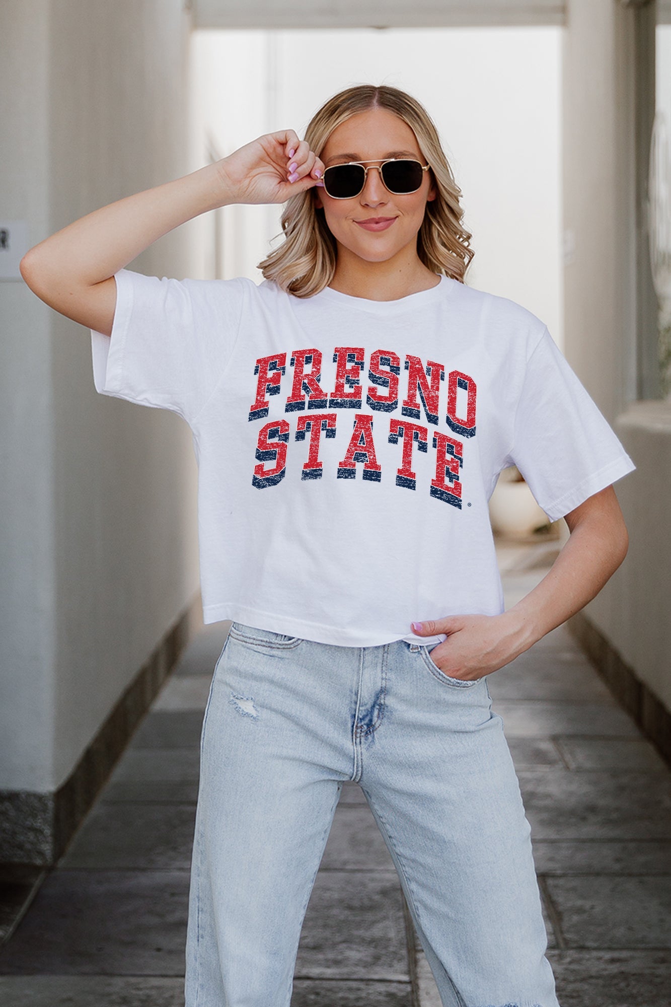 FRESNO STATE BULLDOGS CLAIM TO FAME BOXY FIT WOMEN'S CROPPED TEE