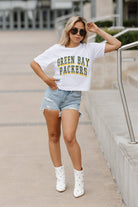 GREEN BAY PACKERS CLAIM TO FAME BOXY FIT WOMEN'S CROPPED TEE