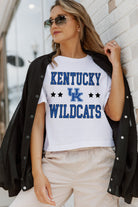 KENTUCKY WILDCATS TO THE POINT BOXY FIT WOMEN'S CROP TEE