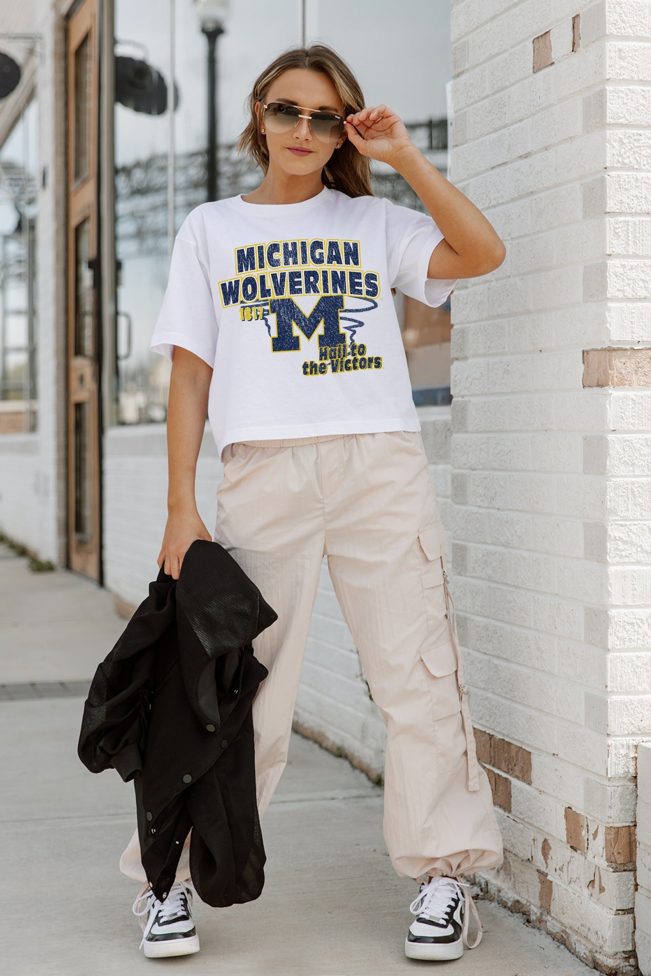 MICHIGAN WOLVERINES GAMEDAY GOALS BOXY FIT WOMEN'S CROP TEE