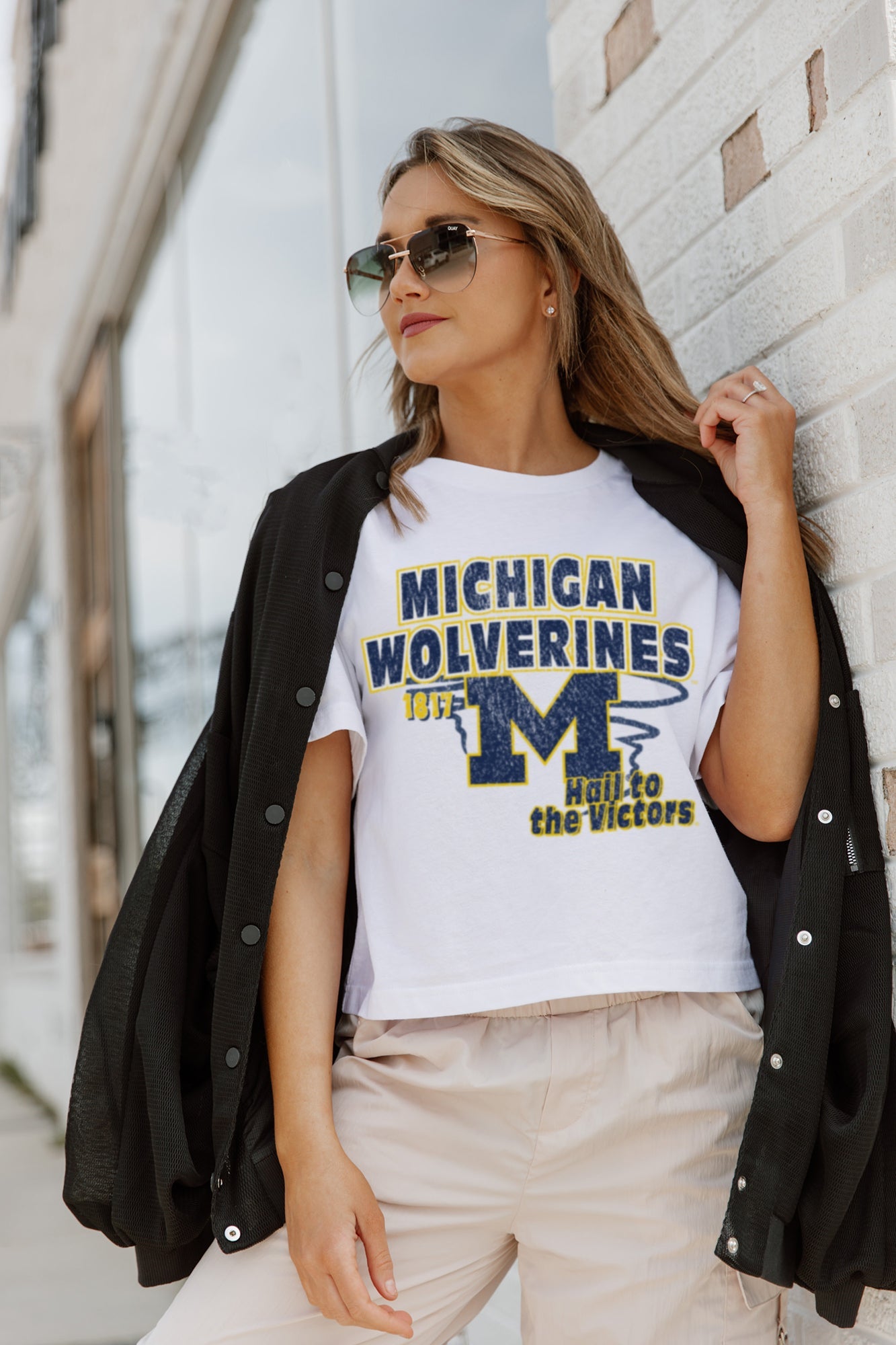 MICHIGAN WOLVERINES GAMEDAY GOALS BOXY FIT WOMEN'S CROP TEE