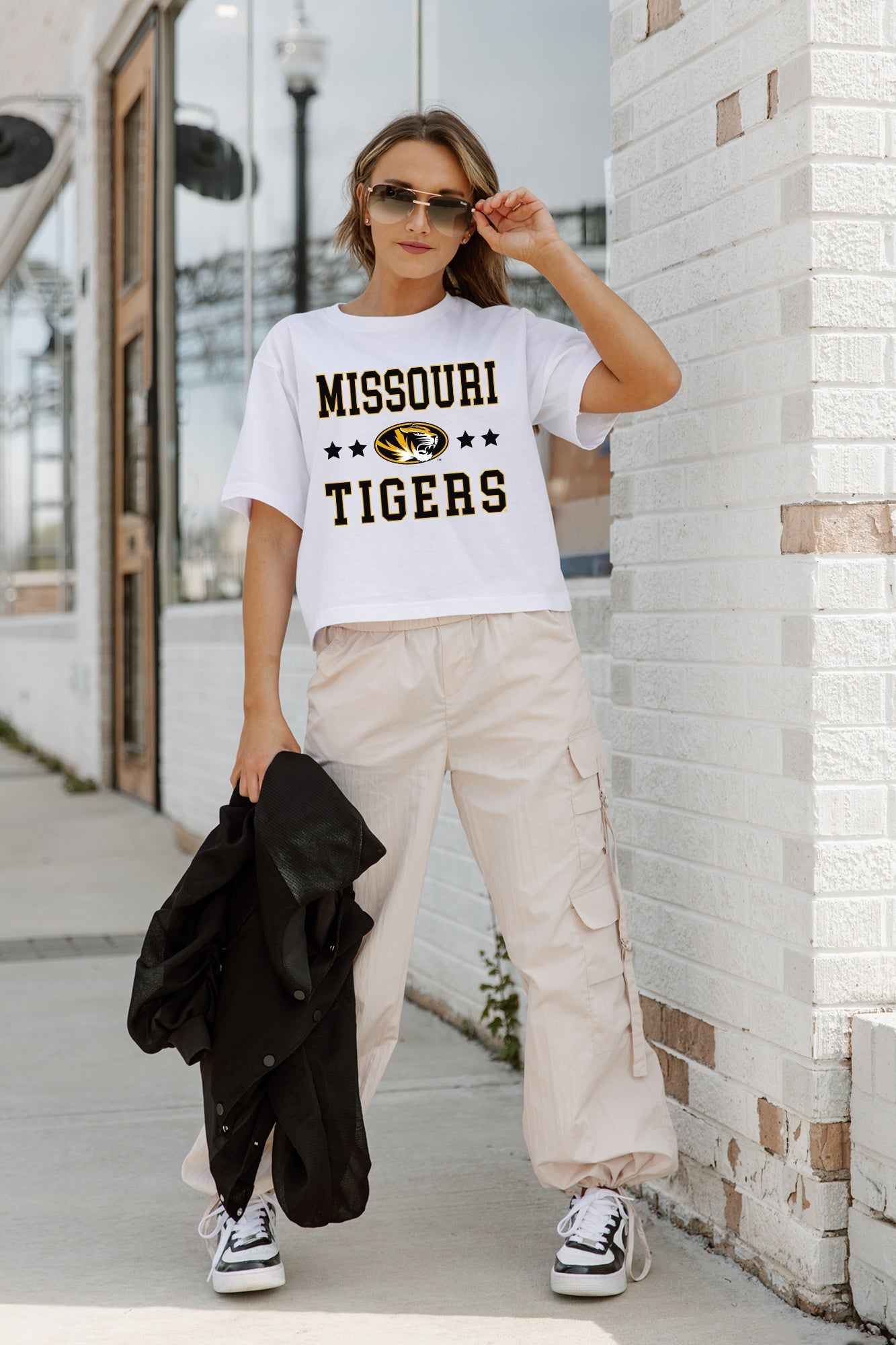 MISSOURI TIGERS TO THE POINT BOXY FIT WOMEN'S CROP TEE