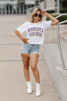 MINNESOTA VIKINGS CLAIM TO FAME BOXY FIT WOMEN'S CROPPED TEE