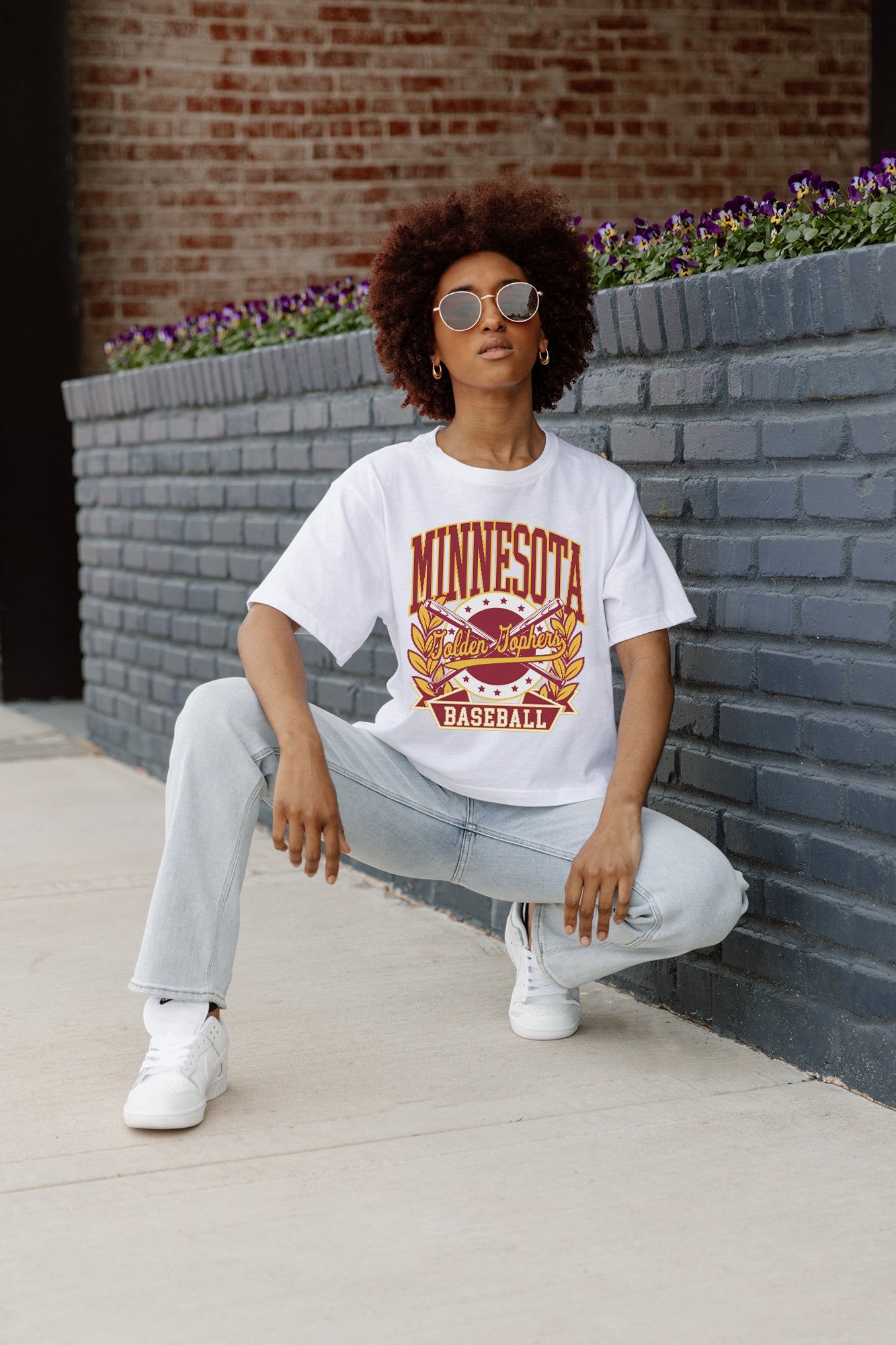 MINNESOTA GOLDEN GOPHERS BASES LOADED BOXY FIT WOMEN'S CROP TEE