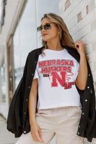 NEBRASKA CORNHUSKERS GAMEDAY GOALS BOXY FIT WOMEN'S CROP TEE