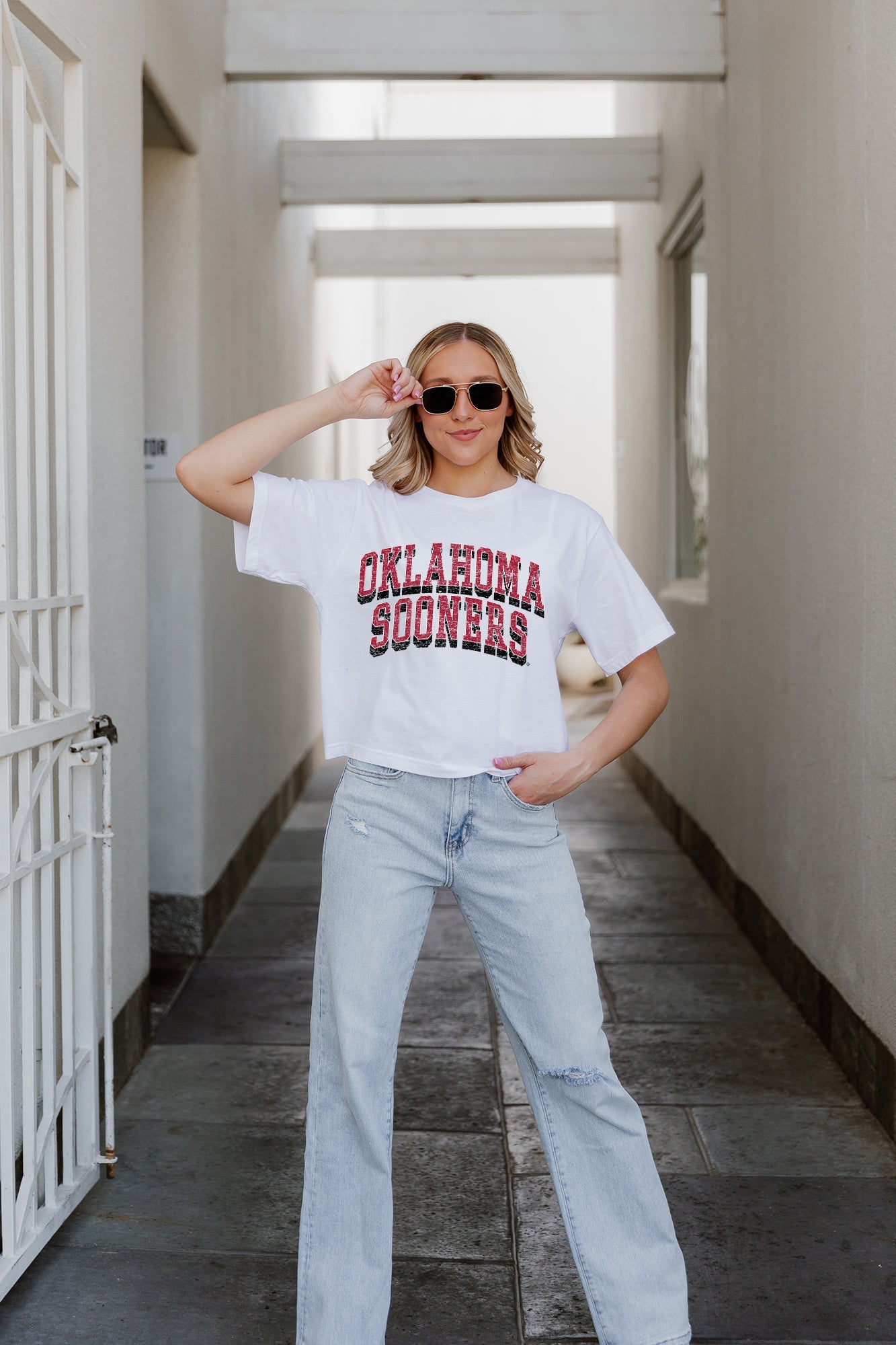 OKLAHOMA SOONERS CLAIM TO FAME BOXY FIT WOMEN'S CROPPED TEE