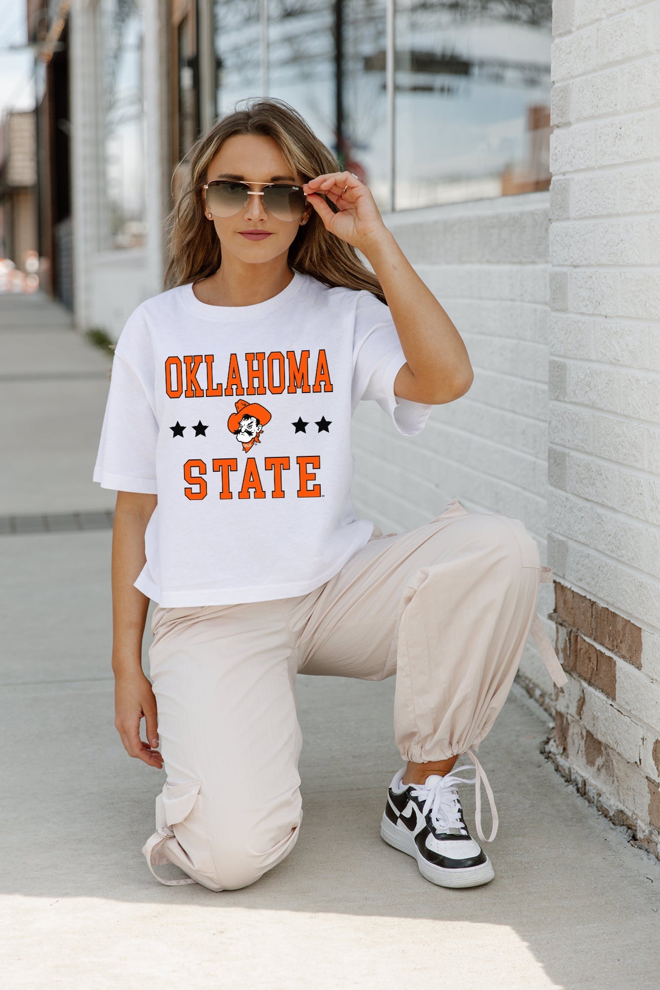 OKLAHOMA STATE COWBOYS TO THE POINT BOXY FIT WOMEN'S CROP TEE