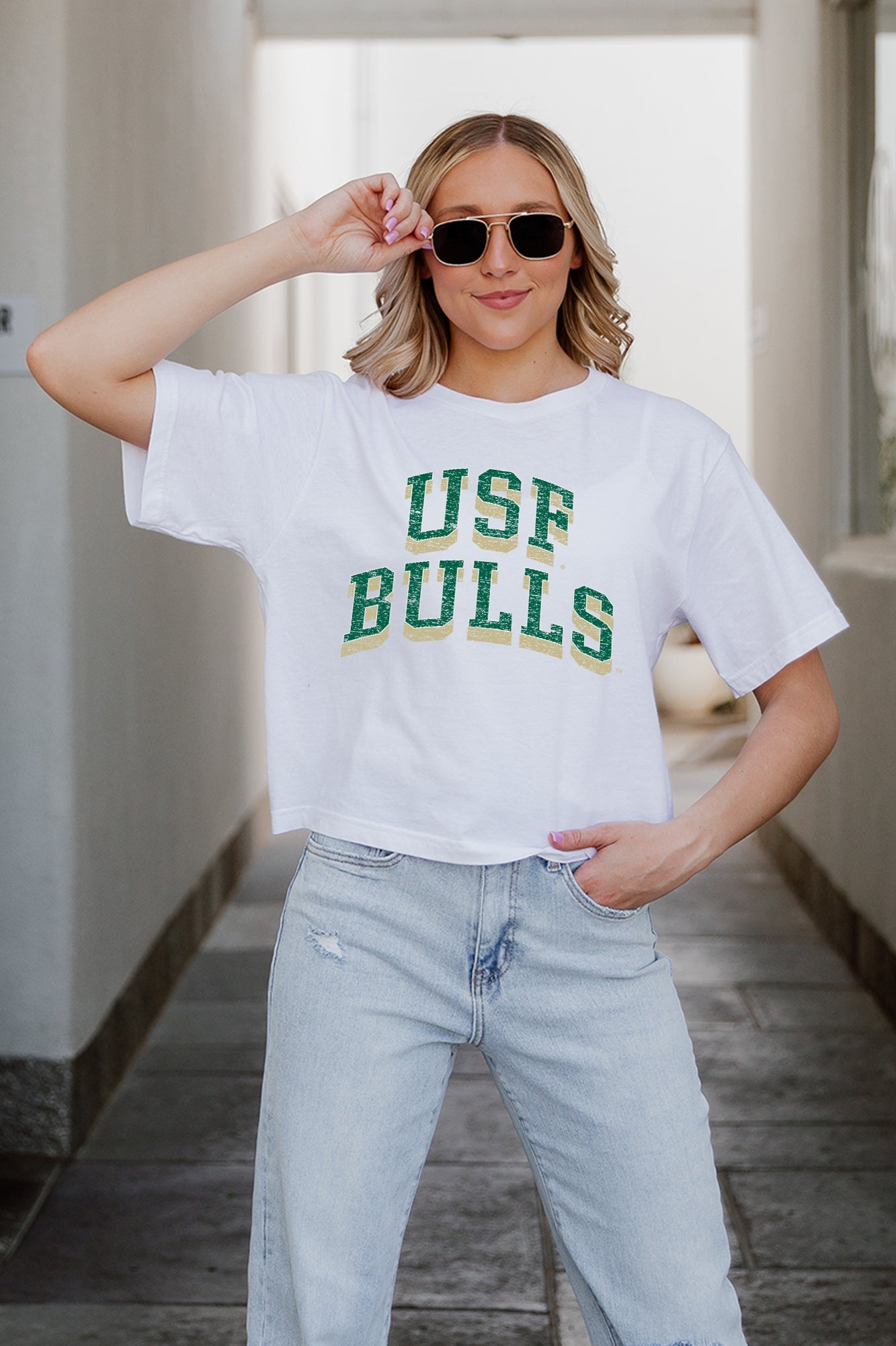 SOUTH FLORIDA BULLS CLAIM TO FAME BOXY FIT WOMEN'S CROPPED TEE