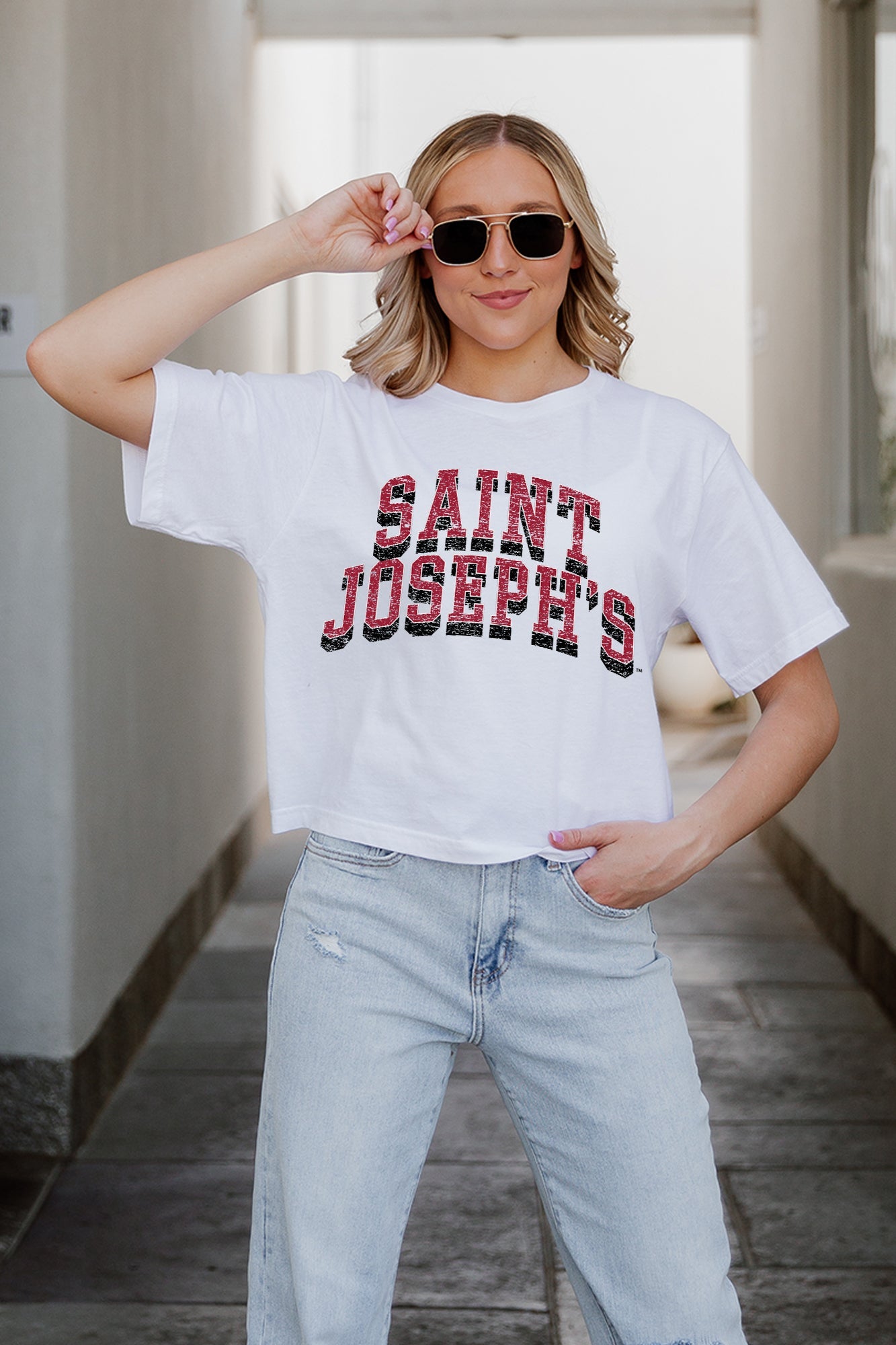 SAINT JOSEPH'S HAWKS CLAIM TO FAME BOXY FIT WOMEN'S CROPPED TEE