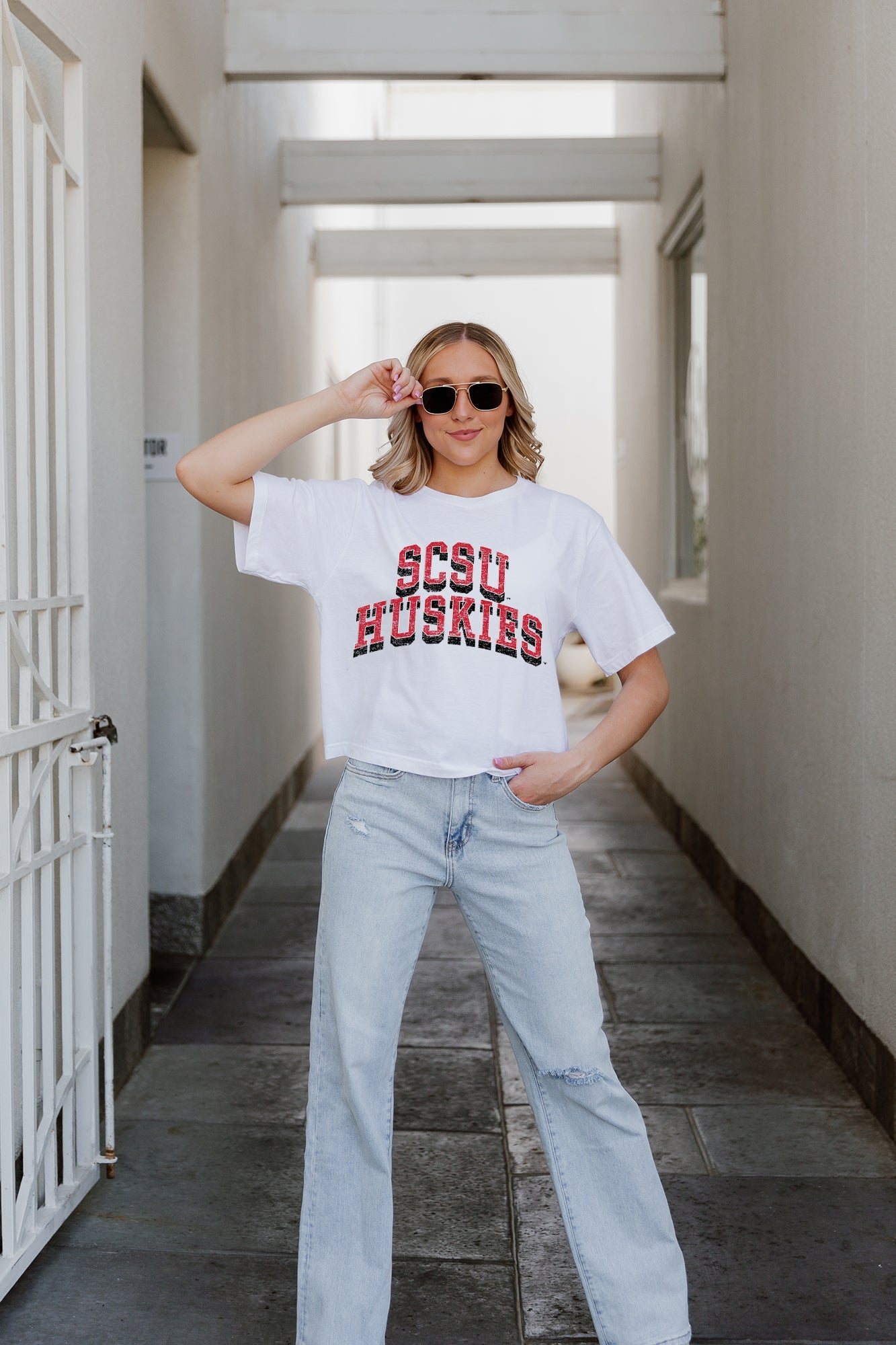 ST. CLOUD STATE HUSKIES CLAIM TO FAME BOXY FIT WOMEN'S CROPPED TEE