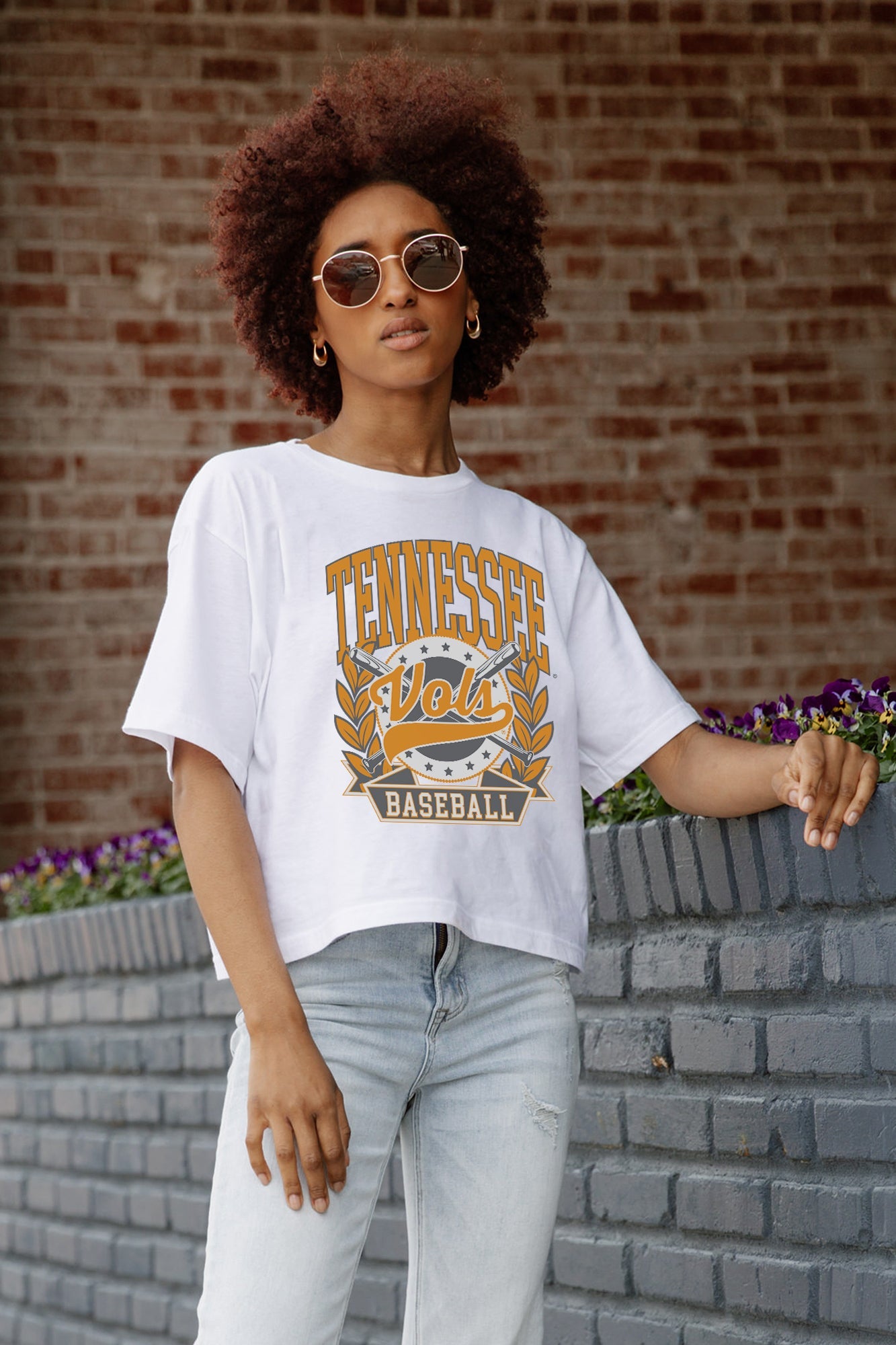 TENNESSEE VOLUNTEERS BASES LOADED BOXY FIT WOMEN'S CROP TEE