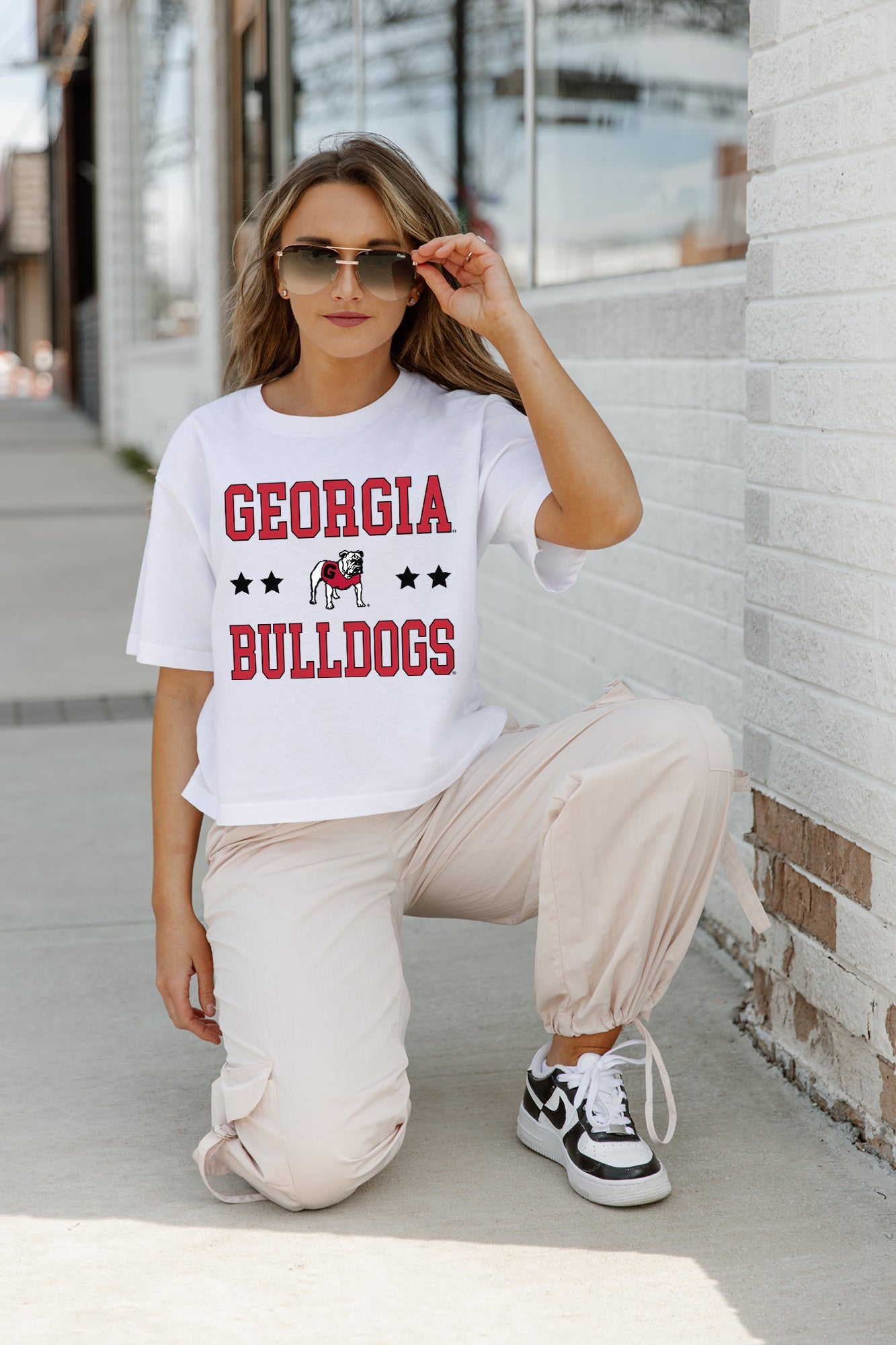 GEORGIA BULLDOGS TO THE POINT BOXY FIT WOMEN'S CROP TEE