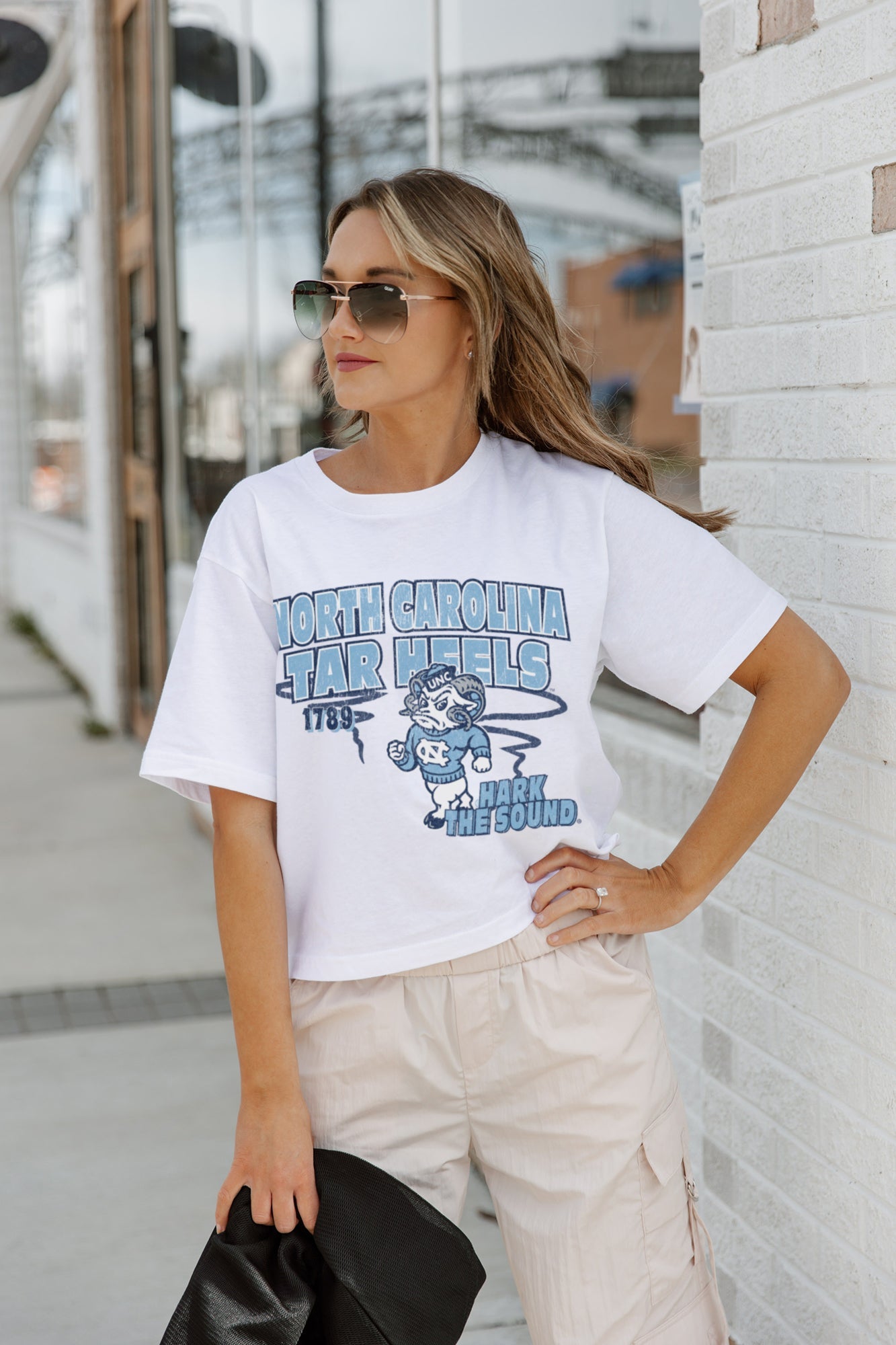 NORTH CAROLINA TAR HEELS GAMEDAY GOALS BOXY FIT WOMEN'S CROP TEE