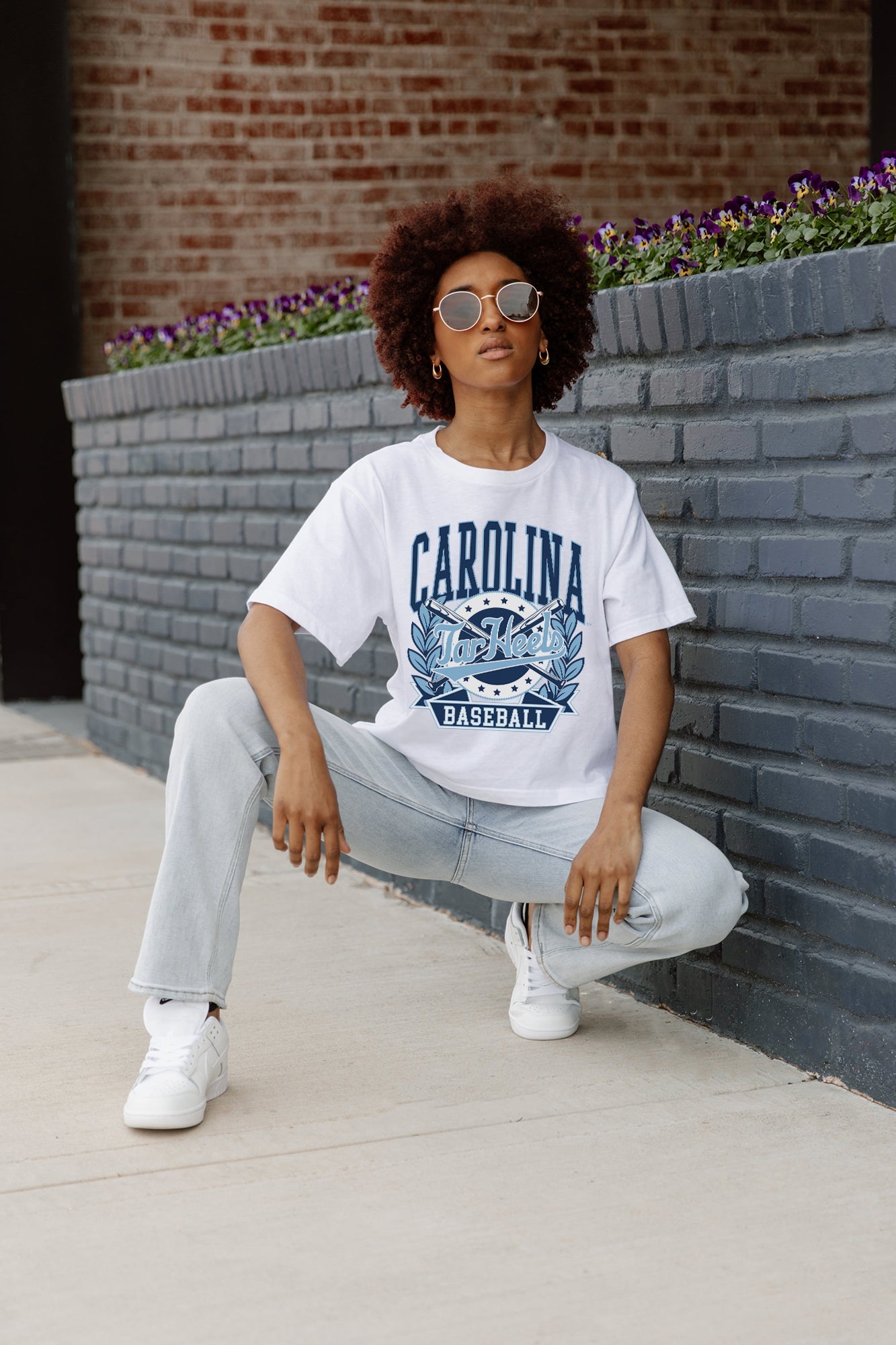 NORTH CAROLINA TAR HEELS BASES LOADED BOXY FIT WOMEN'S CROP TEE