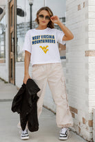 WEST VIRGINIA MOUNTAINEERS GAMEDAY GOALS BOXY FIT WOMEN'S CROP TEE