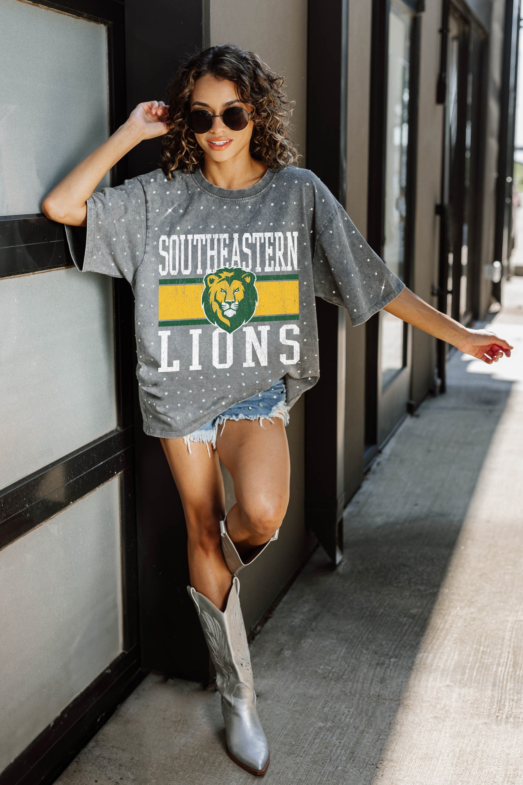 SOUTHEASTERN LOUISIANA LIONS ON THE BALL MINI RHINESTONE SHORT SLEEVE CLASSIC TEE