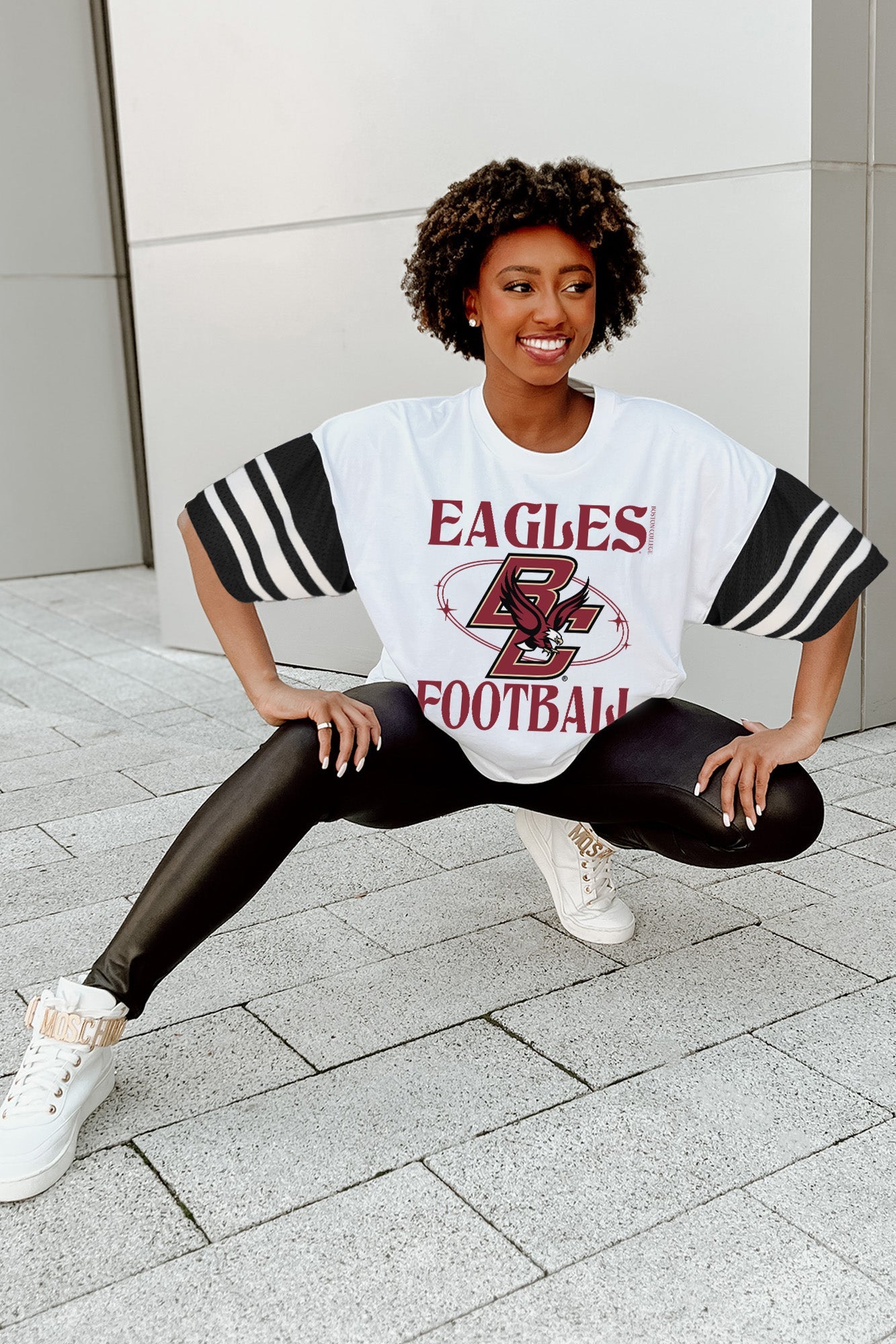 BOSTON COLLEGE EAGLES STARTING LINEUP VINTAGE LOOK SHORT SLEEVE SPORTS STRIPE RAGLAN TEE