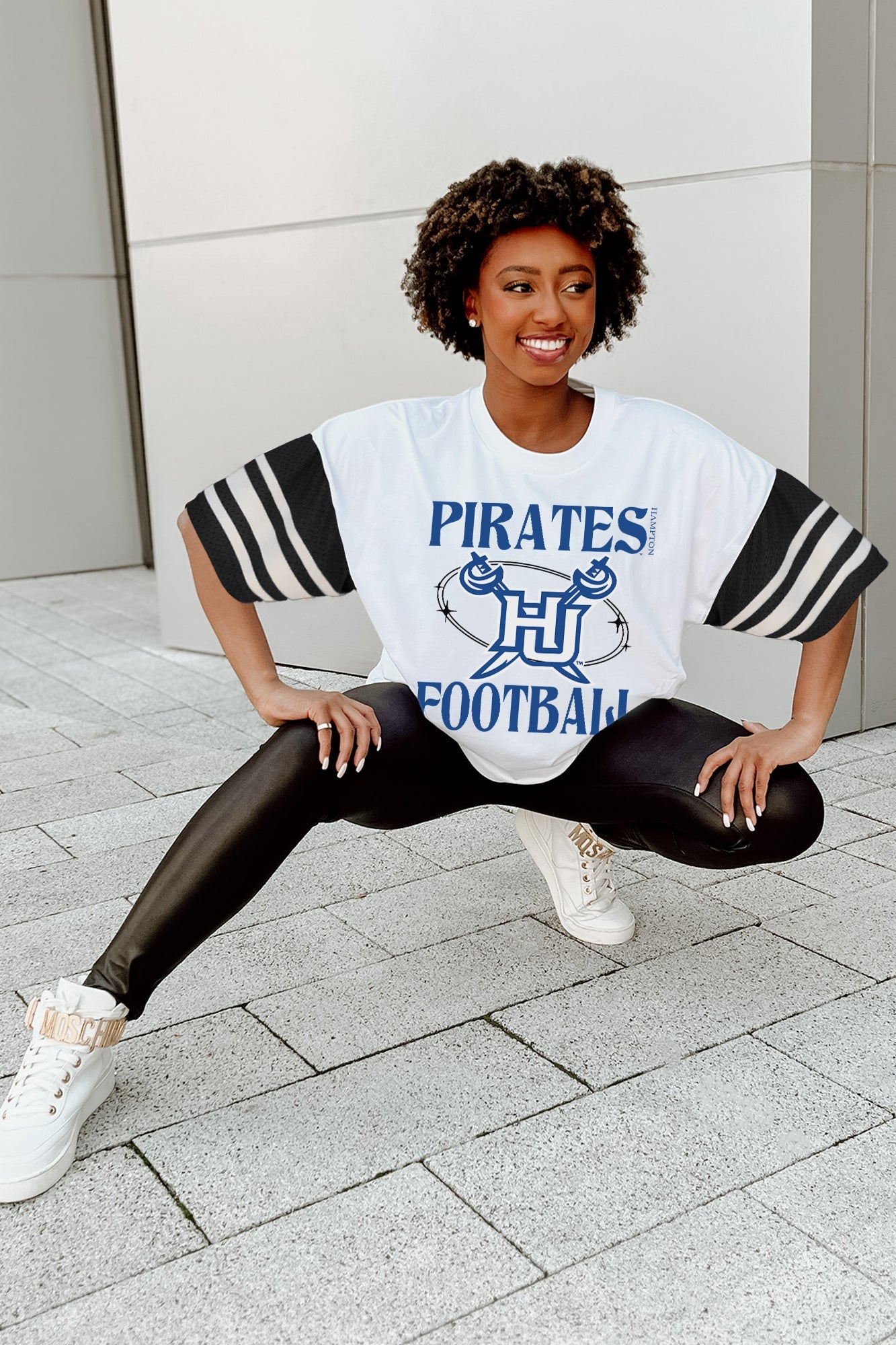 HAMPTON PIRATES STARTING LINEUP VINTAGE LOOK SHORT SLEEVE SPORTS STRIPE RAGLAN TEE