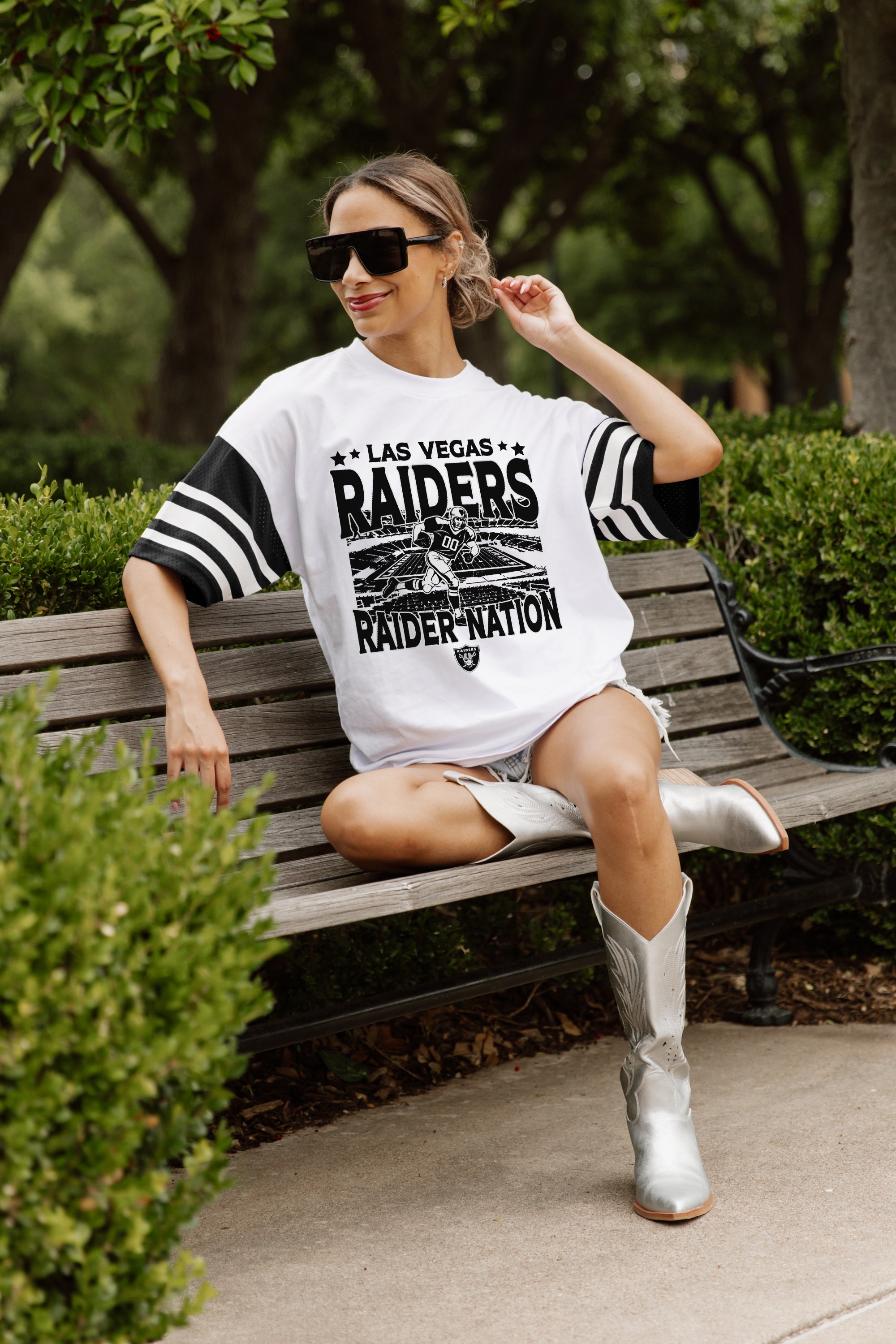 LAS VEGAS RAIDERS CROWD PLEASER VINTAGE LOOK SHORT SLEEVE SPORTS STRIPE RAGLAN TEE