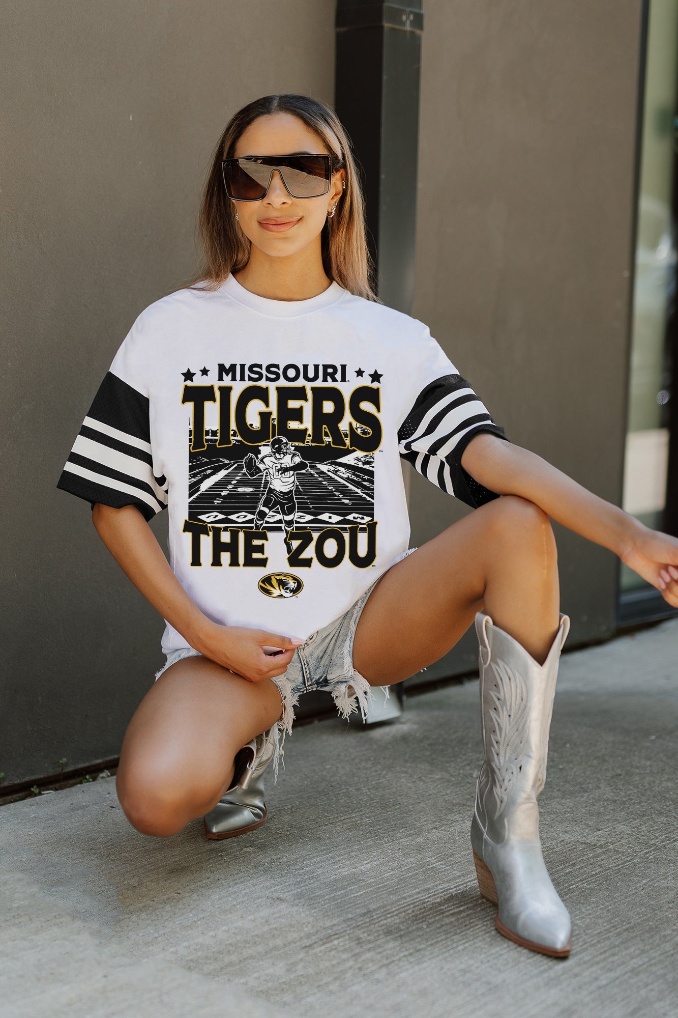 MISSOURI TIGERS CROWD PLEASER VINTAGE LOOK SHORT SLEEVE SPORTS STRIPE RAGLAN TEE