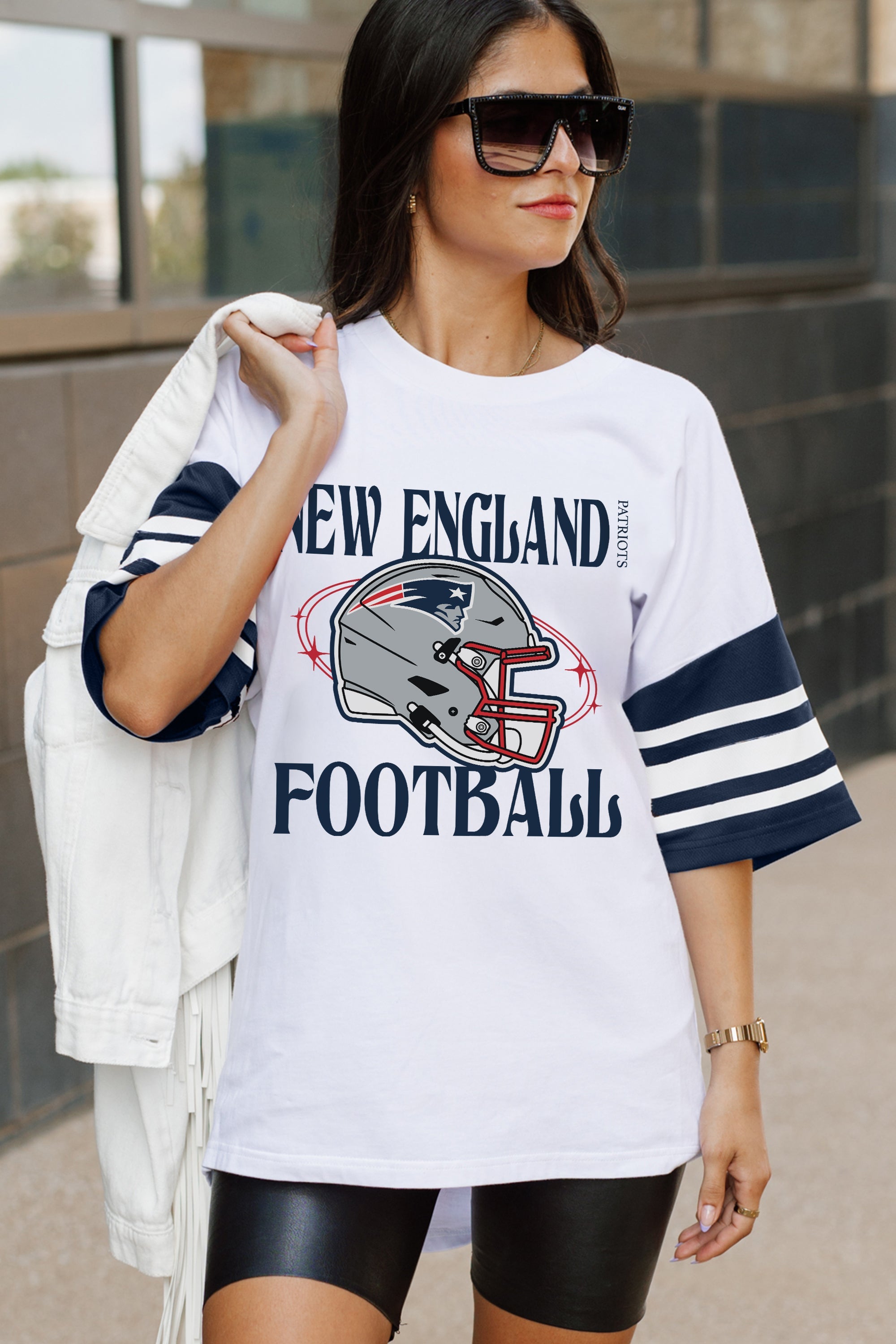 NEW ENGLAND PATRIOTS STARTING LINEUP VINTAGE LOOK SHORT SLEEVE SPORTS STRIPE RAGLAN TEE