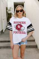 OKLAHOMA SOONERS STARTING LINEUP VINTAGE LOOK SHORT SLEEVE SPORTS STRIPE RAGLAN TEE