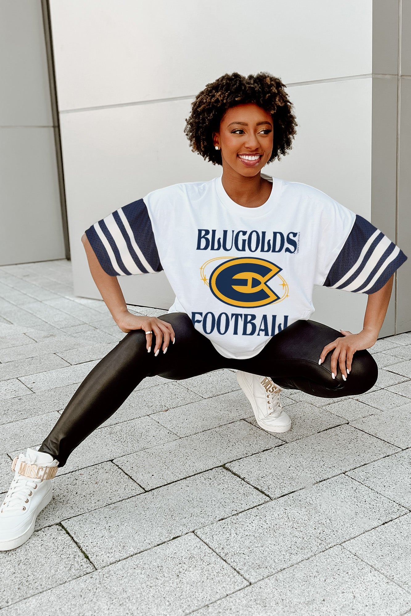 WISCONSIN-EAU CLAIRE BLUGOLDS STARTING LINEUP VINTAGE LOOK SHORT SLEEVE SPORTS STRIPE RAGLAN TEE