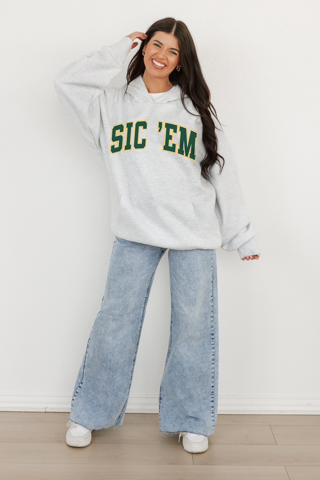 BAYLOR BEARS WINNING LOOK OVERSIZED PREMIUM WEIGHT HOODIE BY MADI PREWETT TROUTT