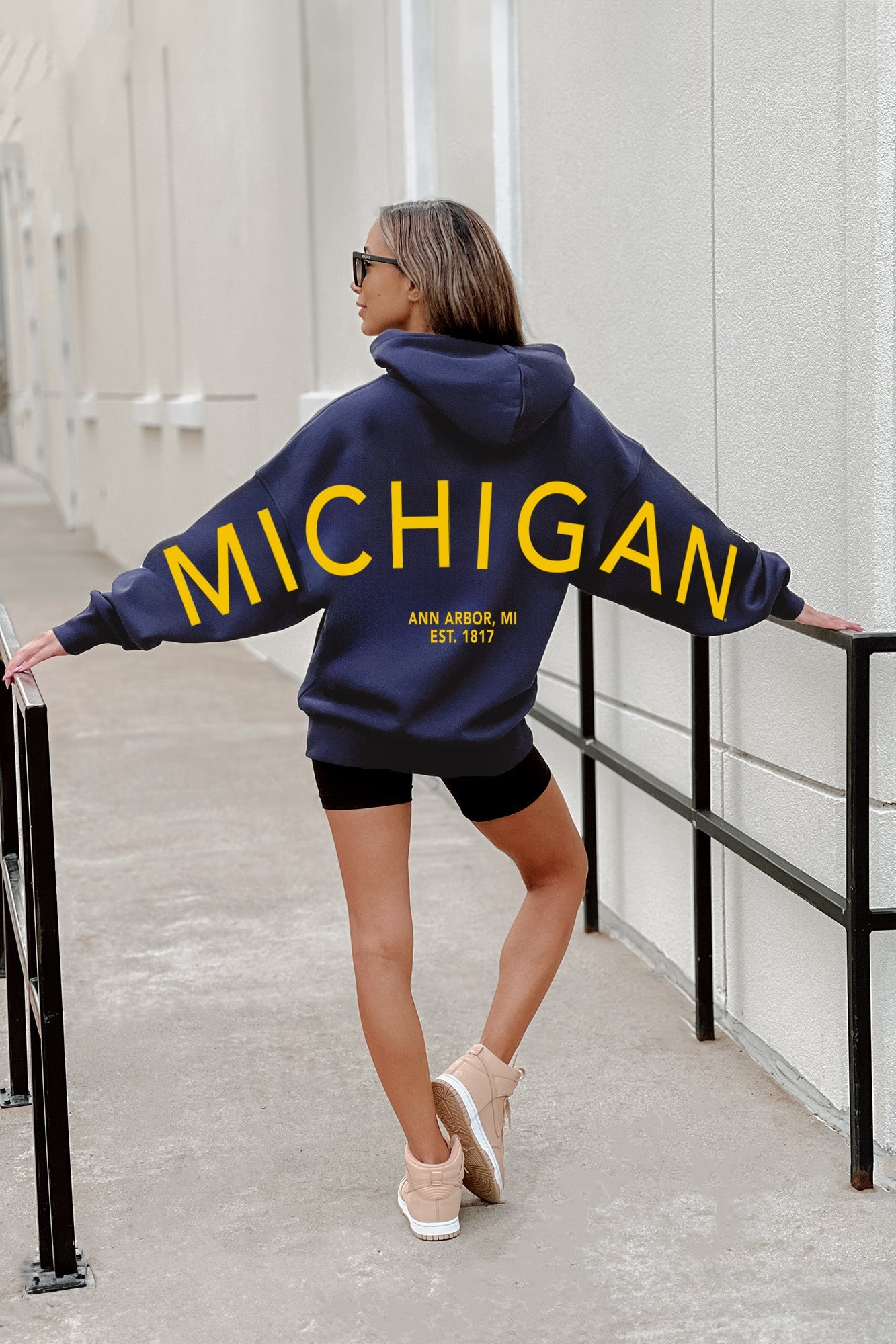 MICHIGAN WOLVERINES NEVER STOP OVERSIZED PREMIUM WEIGHT HOODIE