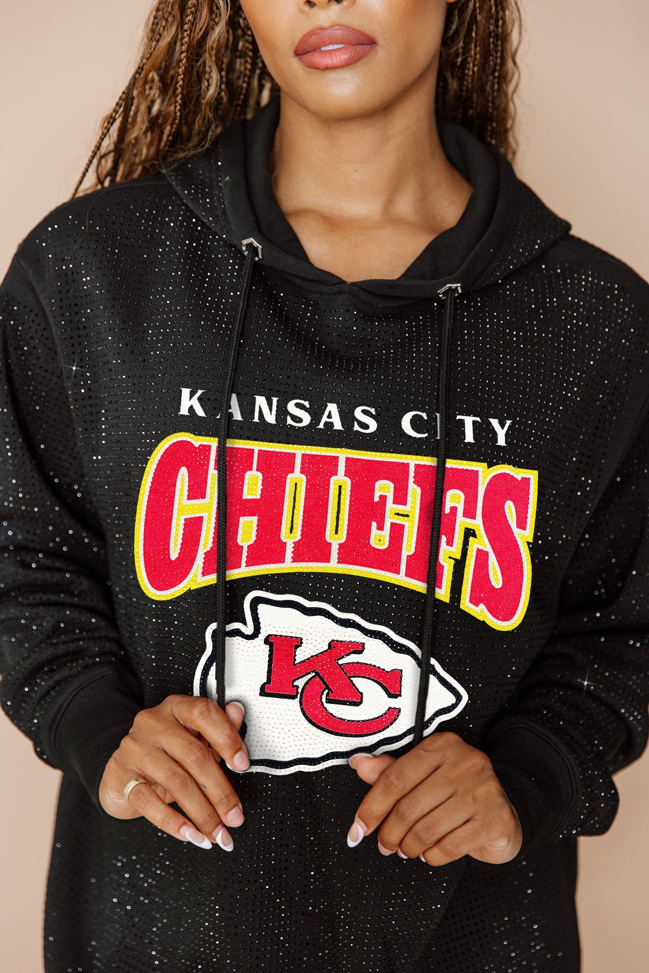 KANSAS CITY CHIEFS SIDELINE SHIMMER ALL-OVER MICRO-RHINESTONE SPARKLE HOODED SWEATSHIRT