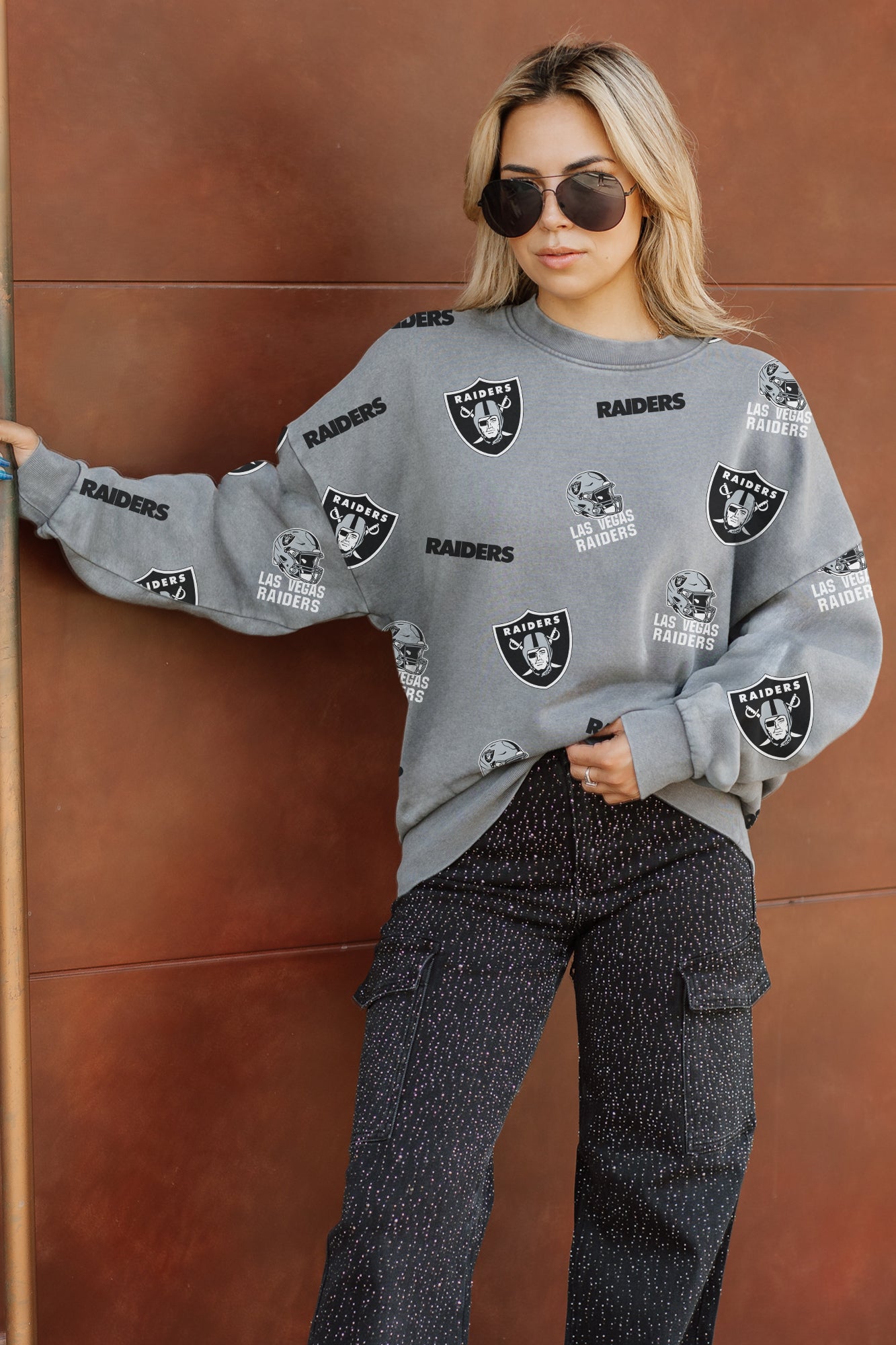 LAS VEGAS RAIDERS PLAYBACK VINTAGE WASH OVERSIZED CREWNECK FLEECE