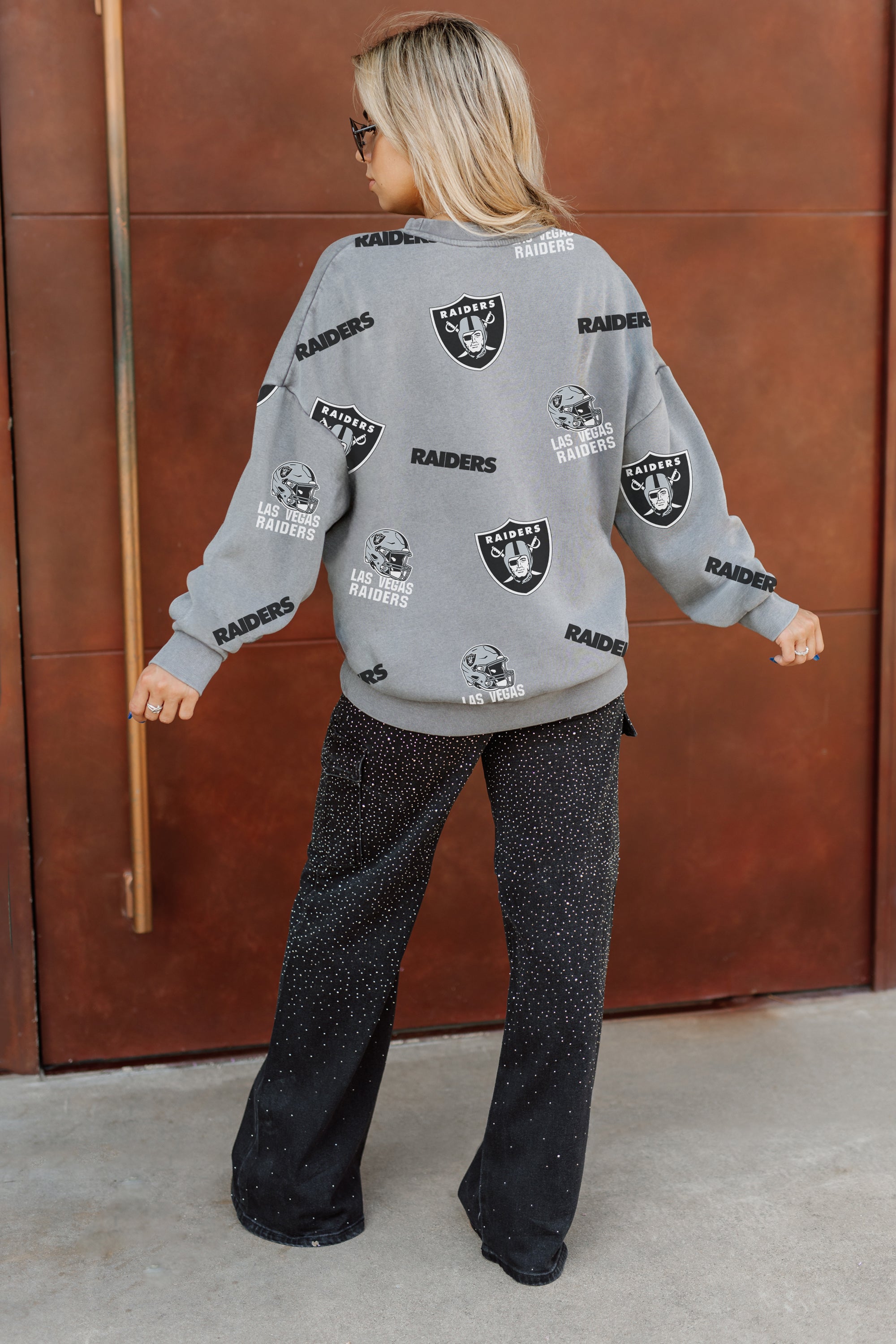 LAS VEGAS RAIDERS PLAYBACK VINTAGE WASH OVERSIZED CREWNECK FLEECE