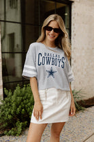 DALLAS COWBOYS GRIDIRON GLAM SHORT SLEEVE CROP TEE WITH SPORT STRIPE DETAIL