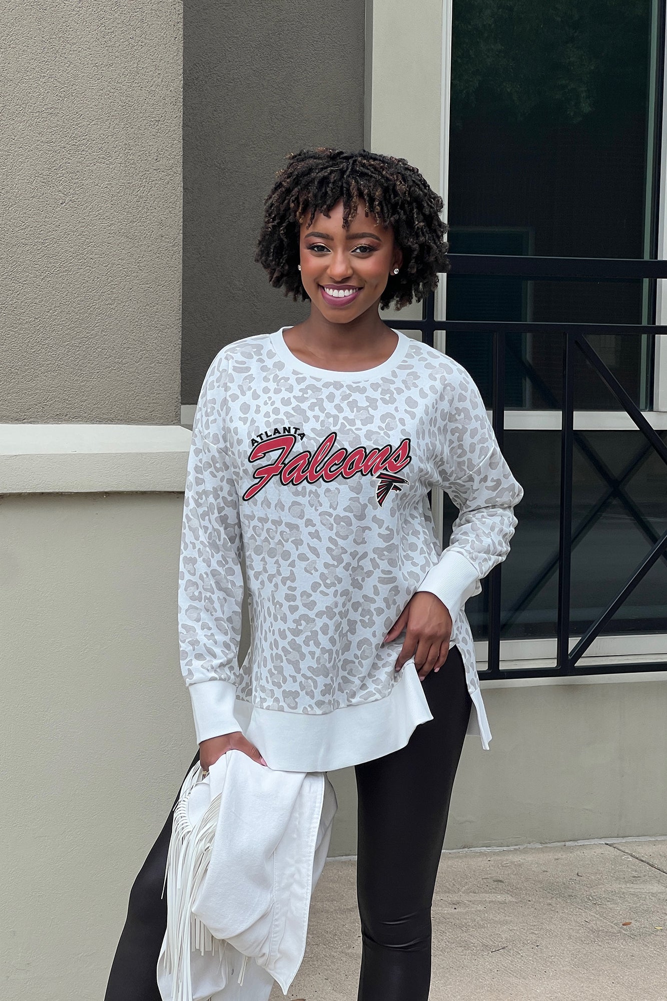 ATLANTA FALCONS FEELING WILD SIDE SLIT PULLOVER