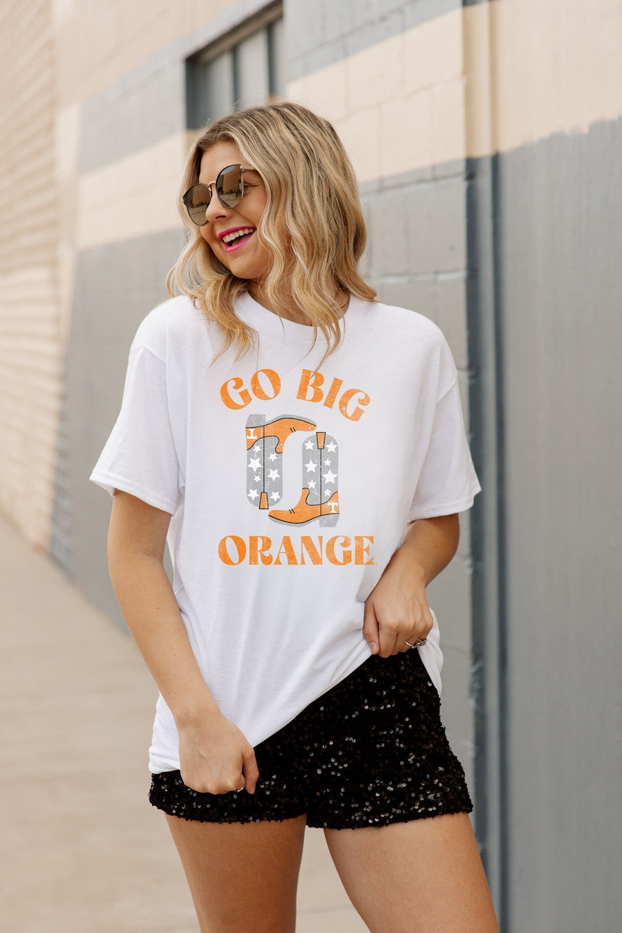 TENNESSEE VOLUNTEERS TIME TO KICK IT OVERSIZED BOYFRIEND TEE