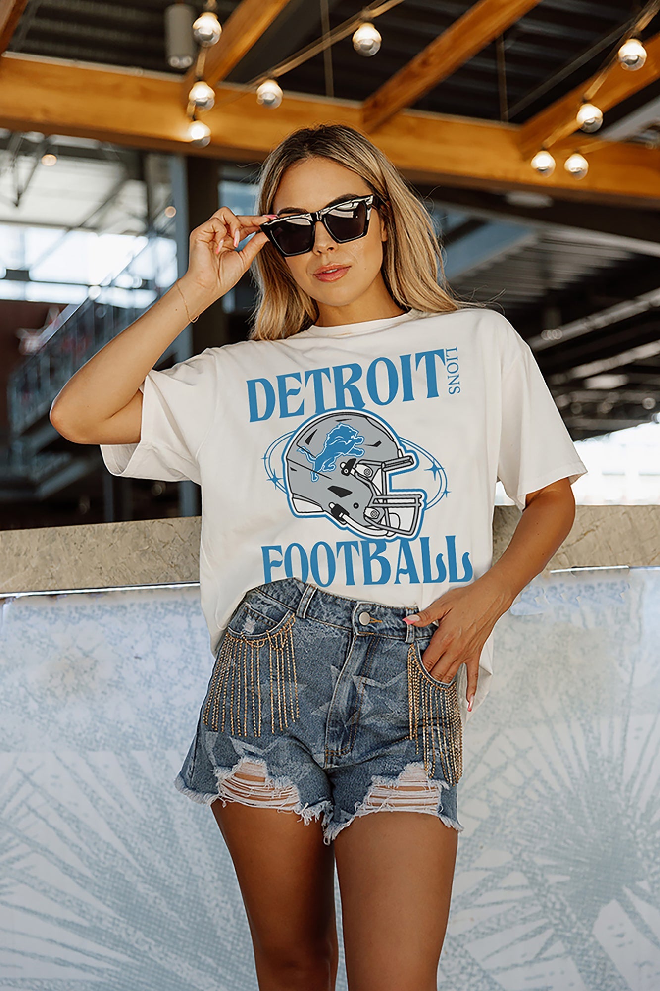 DETROIT LIONS VICTORIOUS VIXEN SHORT SLEEVE FLOWY TEE