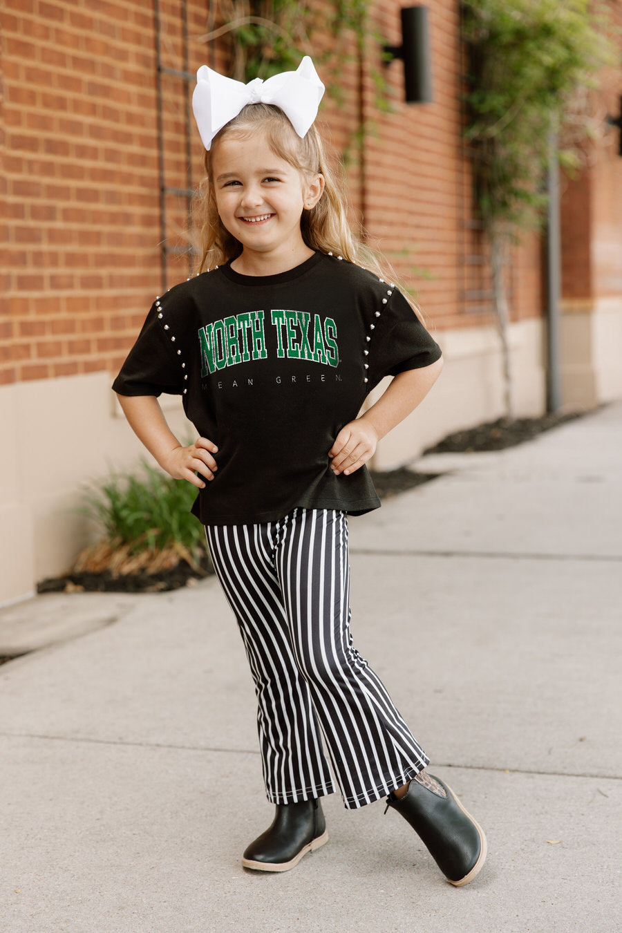 NORTH TEXAS MEAN GREEN AFTER PARTY KIDS STUDDED SHORT SLEEVE MODERATELY CROPPED TEE