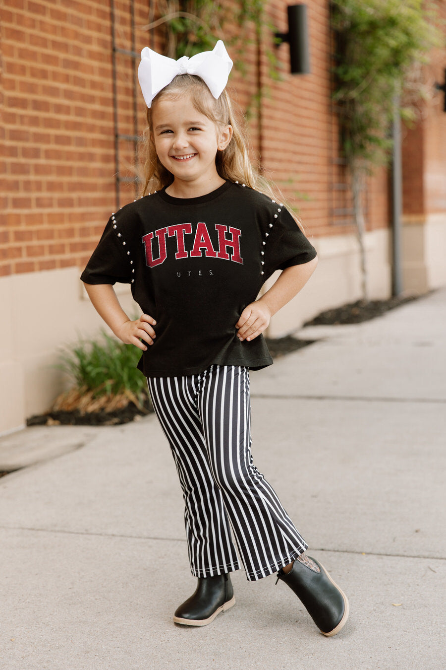 UTAH UTES AFTER PARTY KIDS STUDDED SHORT SLEEVE MODERATELY CROPPED TEE