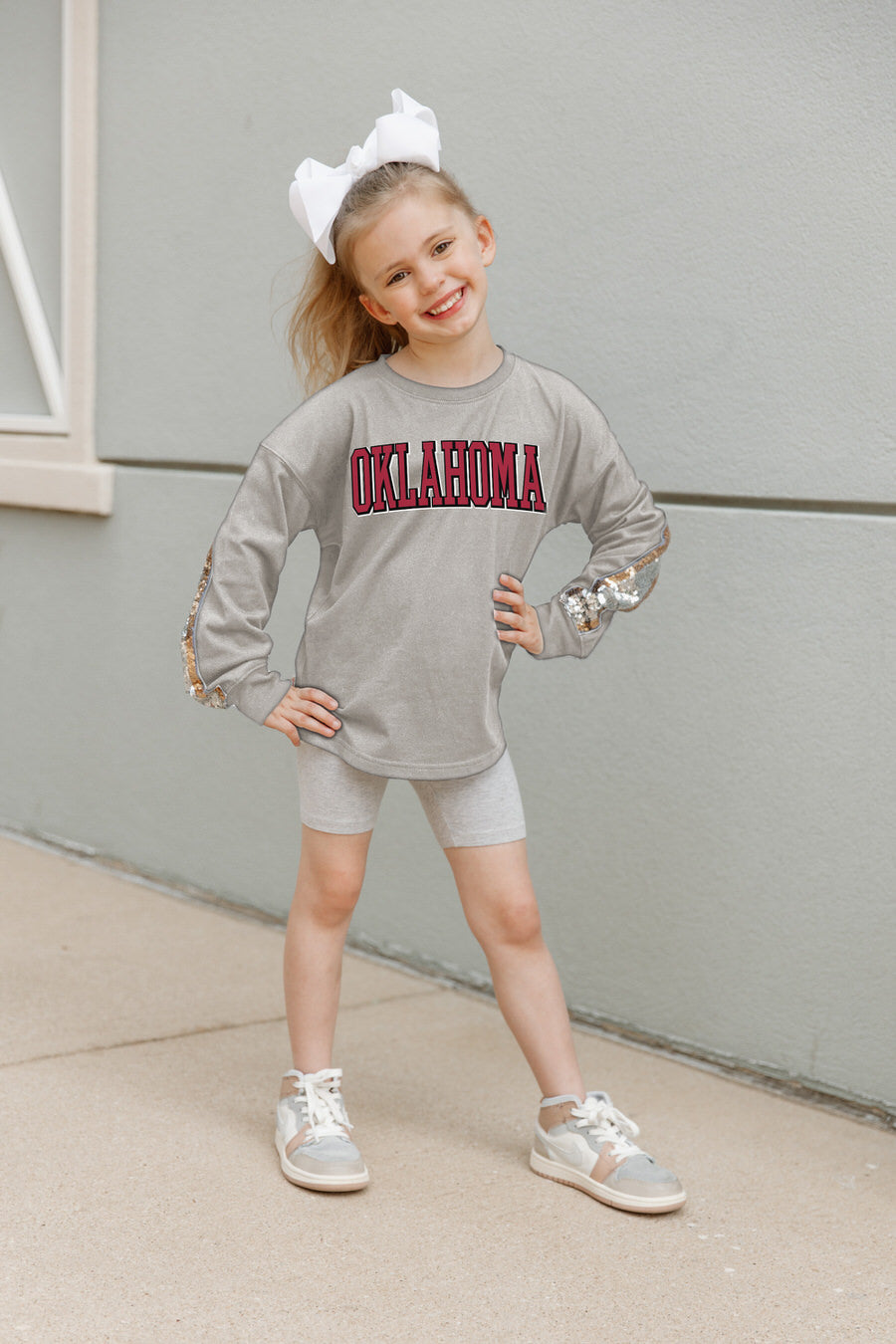 OKLAHOMA SOONERS GUESS WHO'S BACK KIDS SEQUIN YOKE PULLOVER