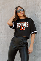 CINCINNATI BENGALS AUTOMATIC DOWN LIGHTWEIGHT SPORTY TOP WITH STRIPED SLEEVE DETAIL