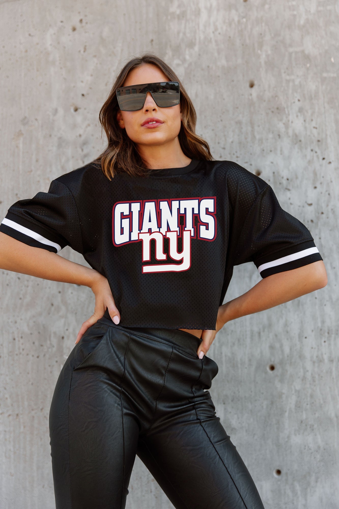 NEW YORK GIANTS AUTOMATIC DOWN LIGHTWEIGHT SPORTY TOP WITH STRIPED SLEEVE DETAIL