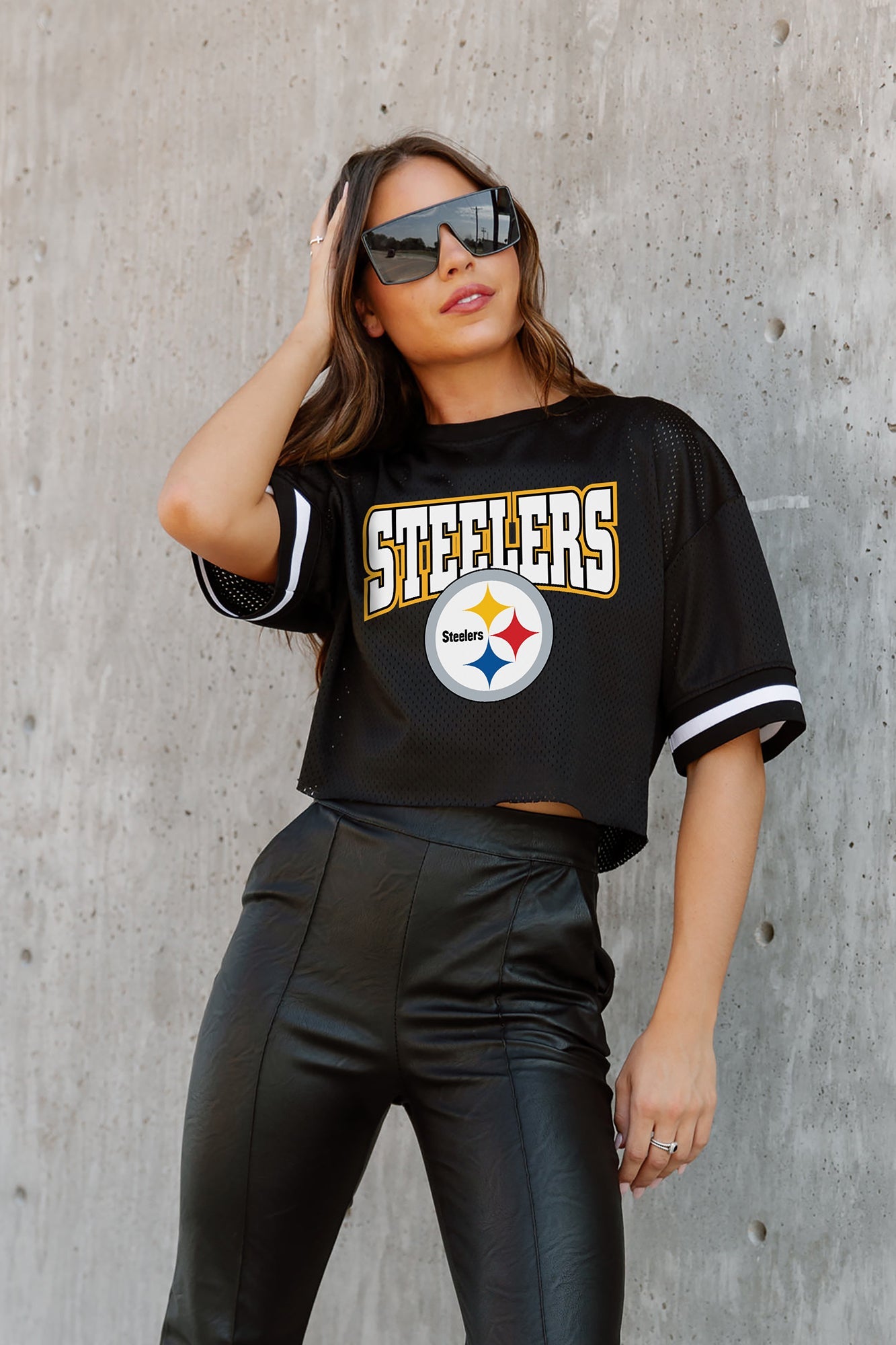 PITTSBURGH STEELERS AUTOMATIC DOWN LIGHTWEIGHT SPORTY TOP WITH STRIPED SLEEVE DETAIL