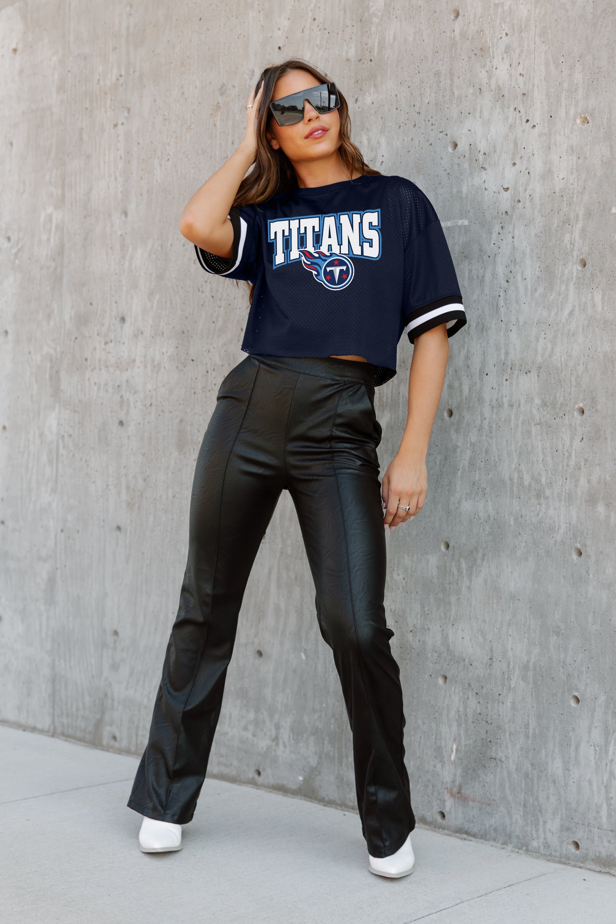 TENNESSEE TITANS GL SHORT SLEEVE TOP WITH LINED FLIP-SEQUIN