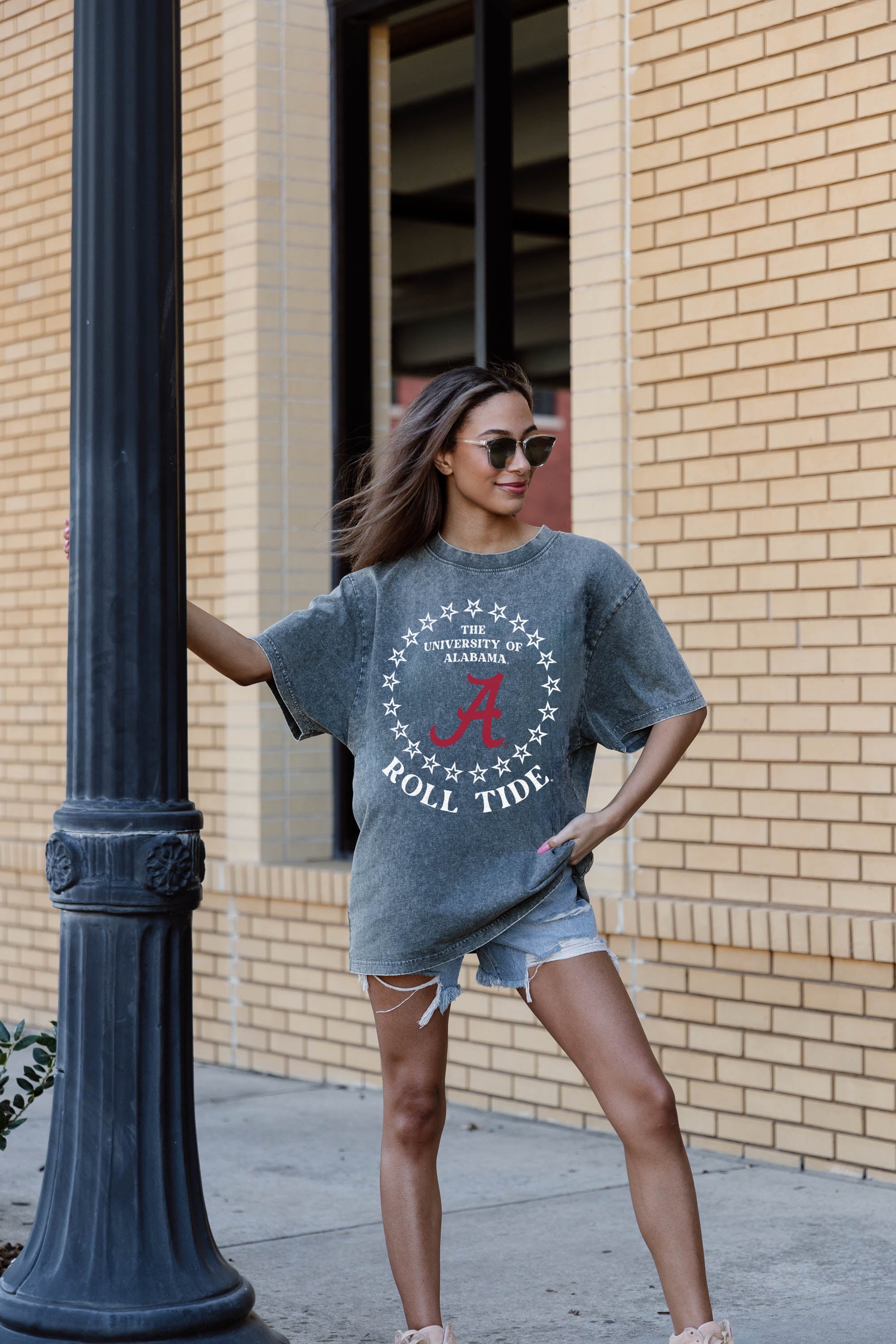 ALABAMA CRIMSON TIDE BRIGHTEST STAR OVERSIZED CREWNECK TEE